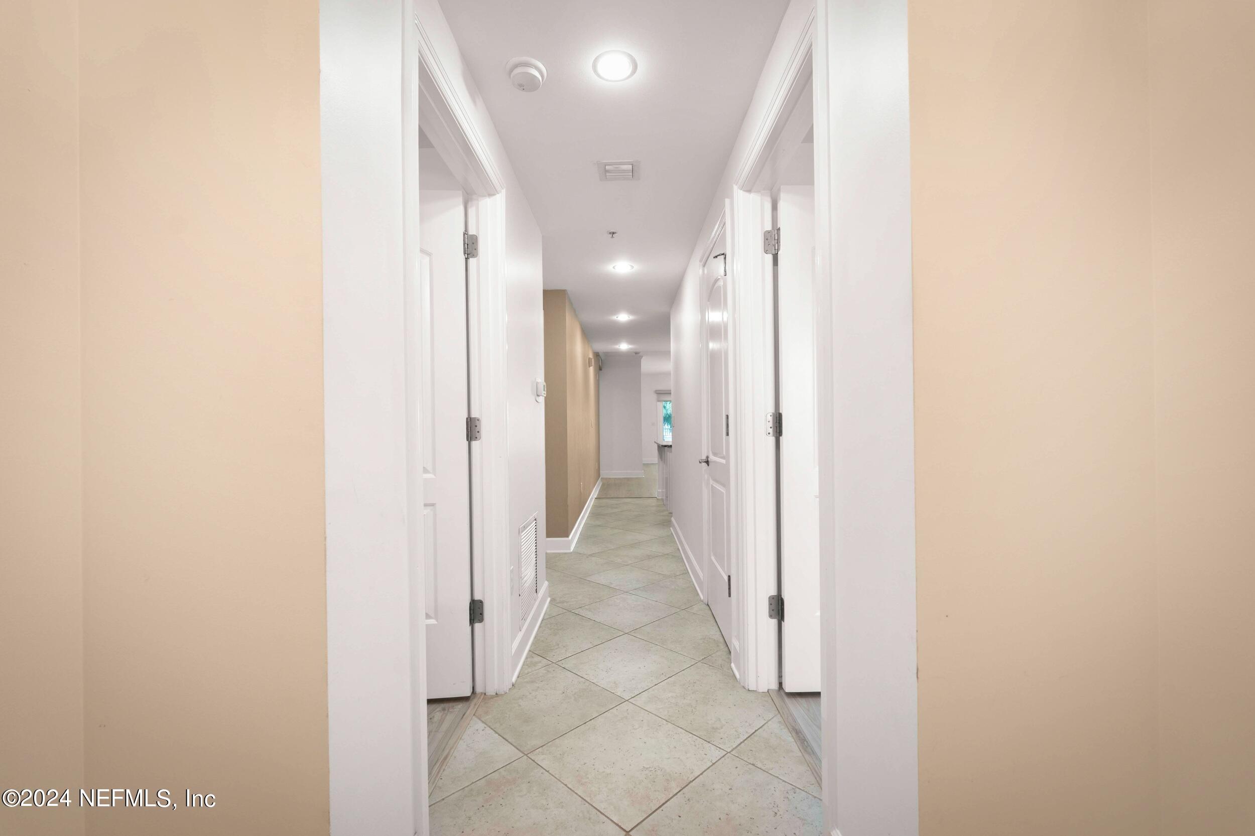 525 3RD Street N, 309