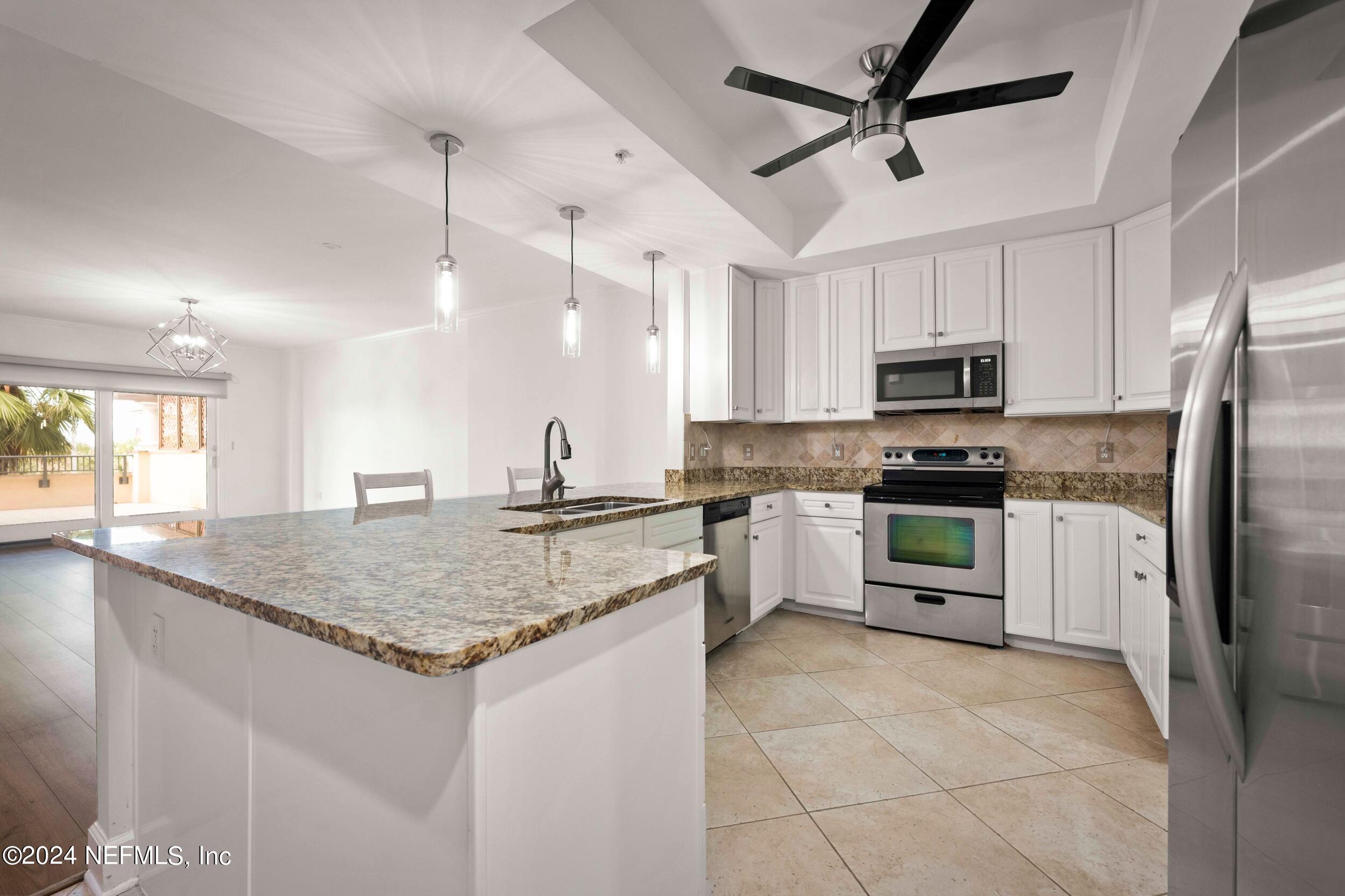 525 3RD Street N, 309