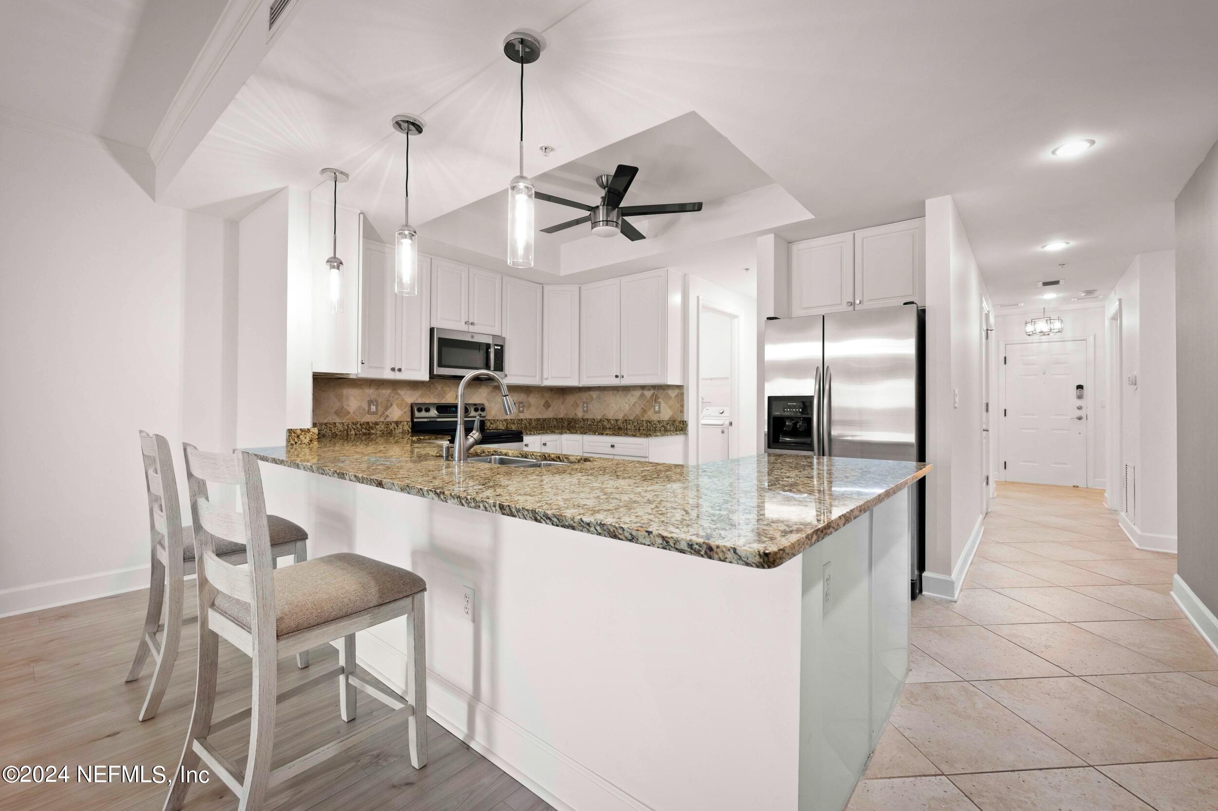 525 3RD Street N, 309