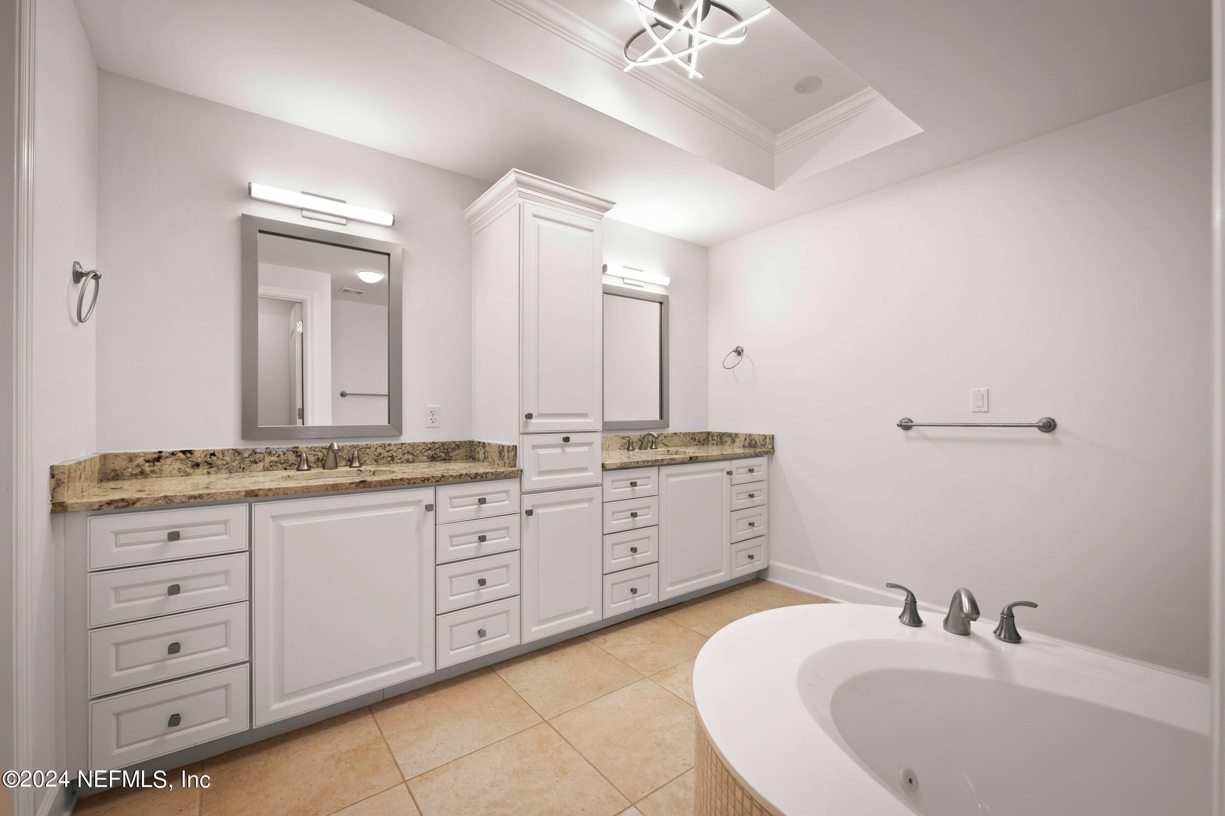 525 3RD Street N, 309