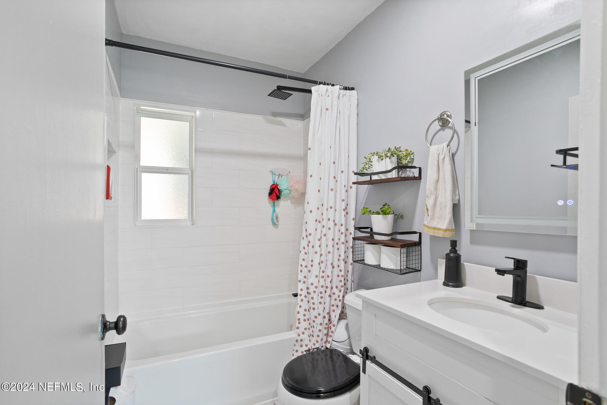 3044 NEWELL Boulevard