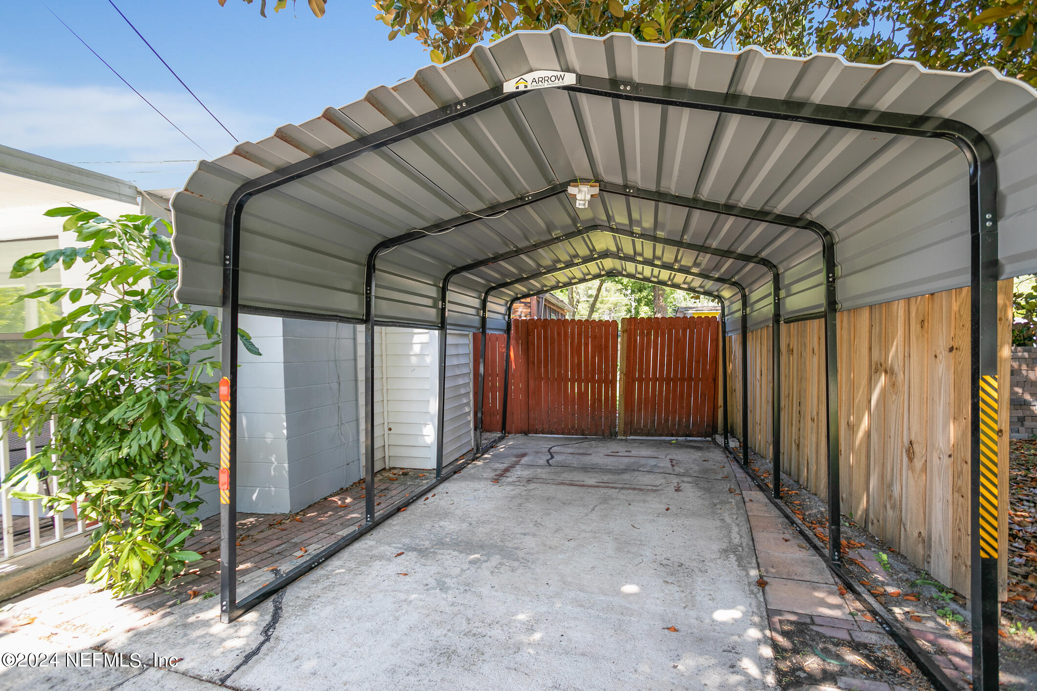 3044 NEWELL Boulevard