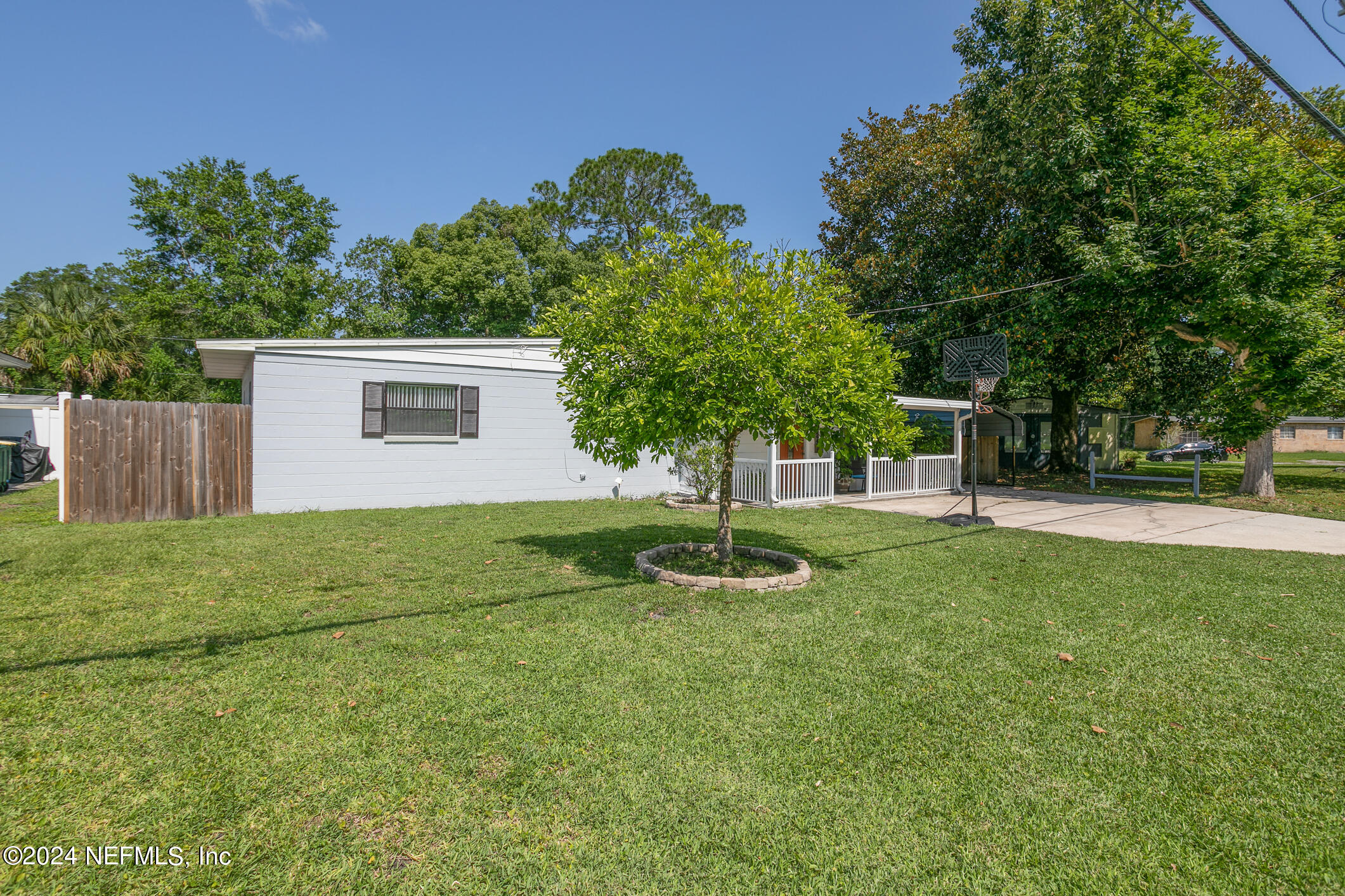 3044 NEWELL Boulevard