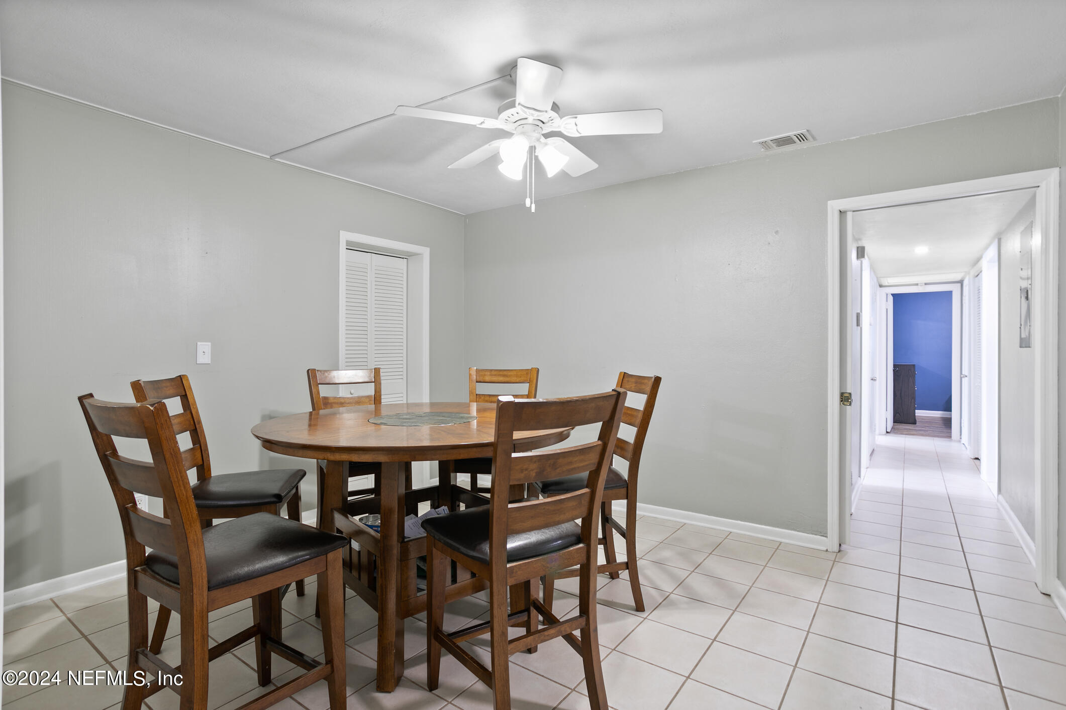 3044 NEWELL Boulevard