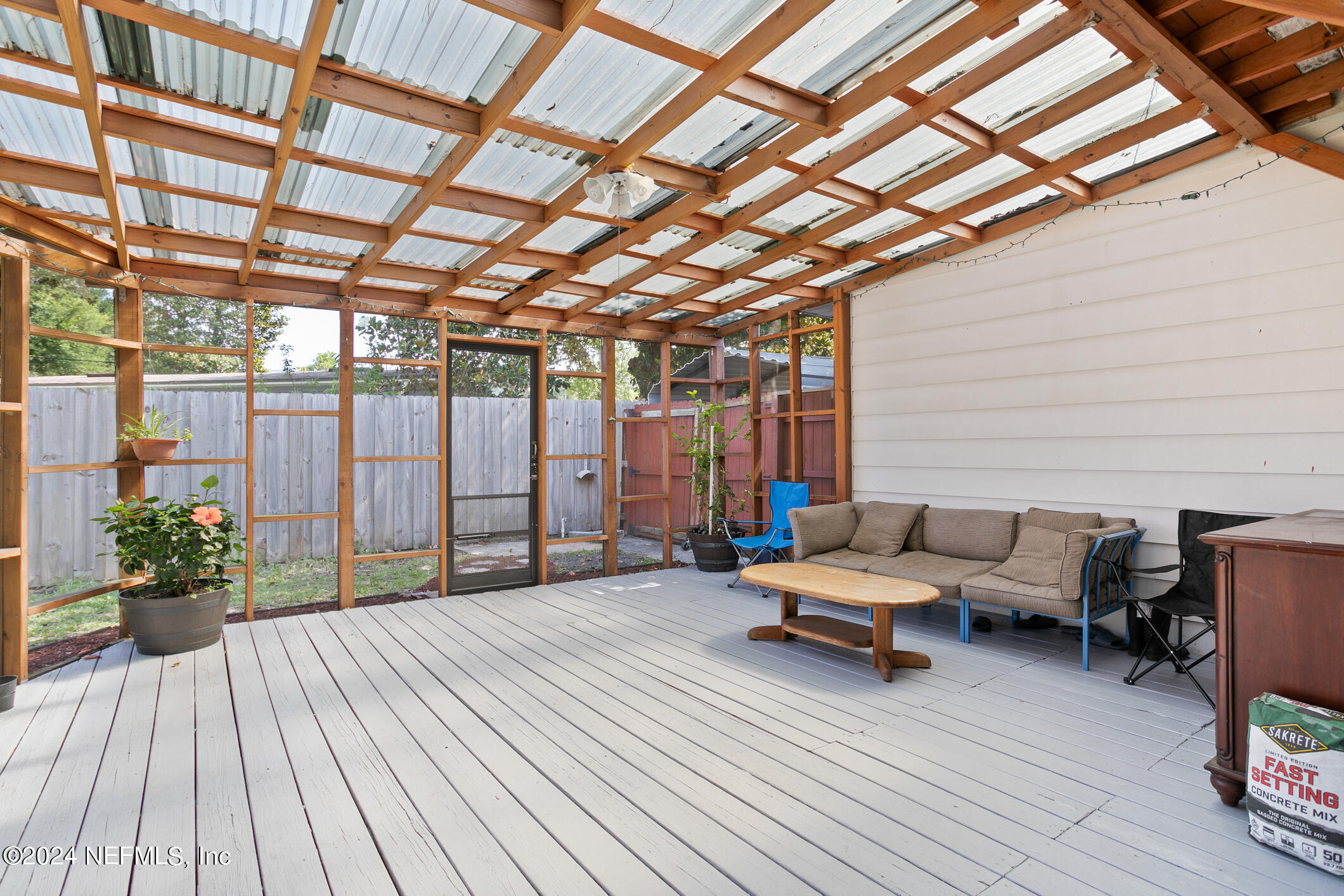 3044 NEWELL Boulevard