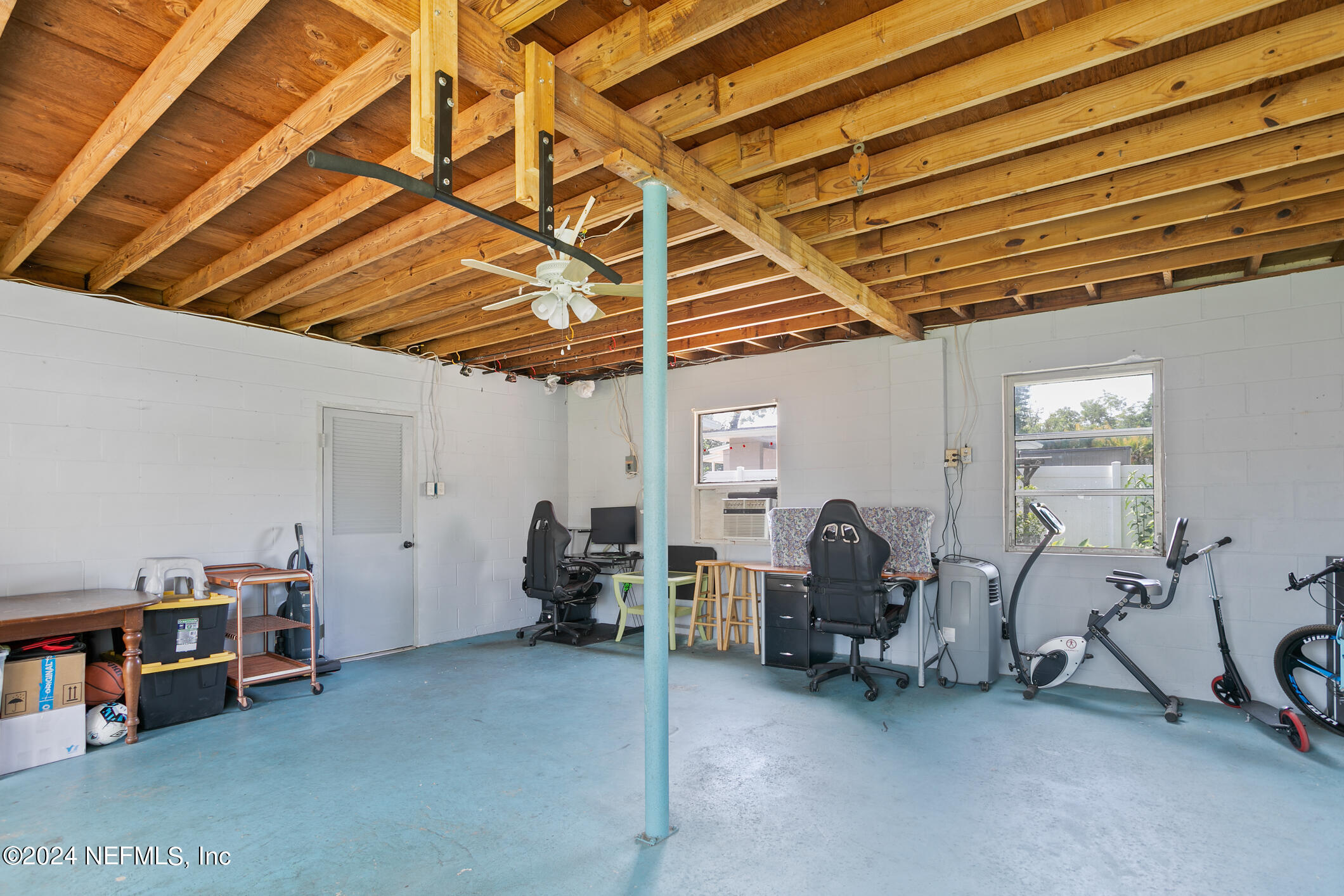 3044 NEWELL Boulevard