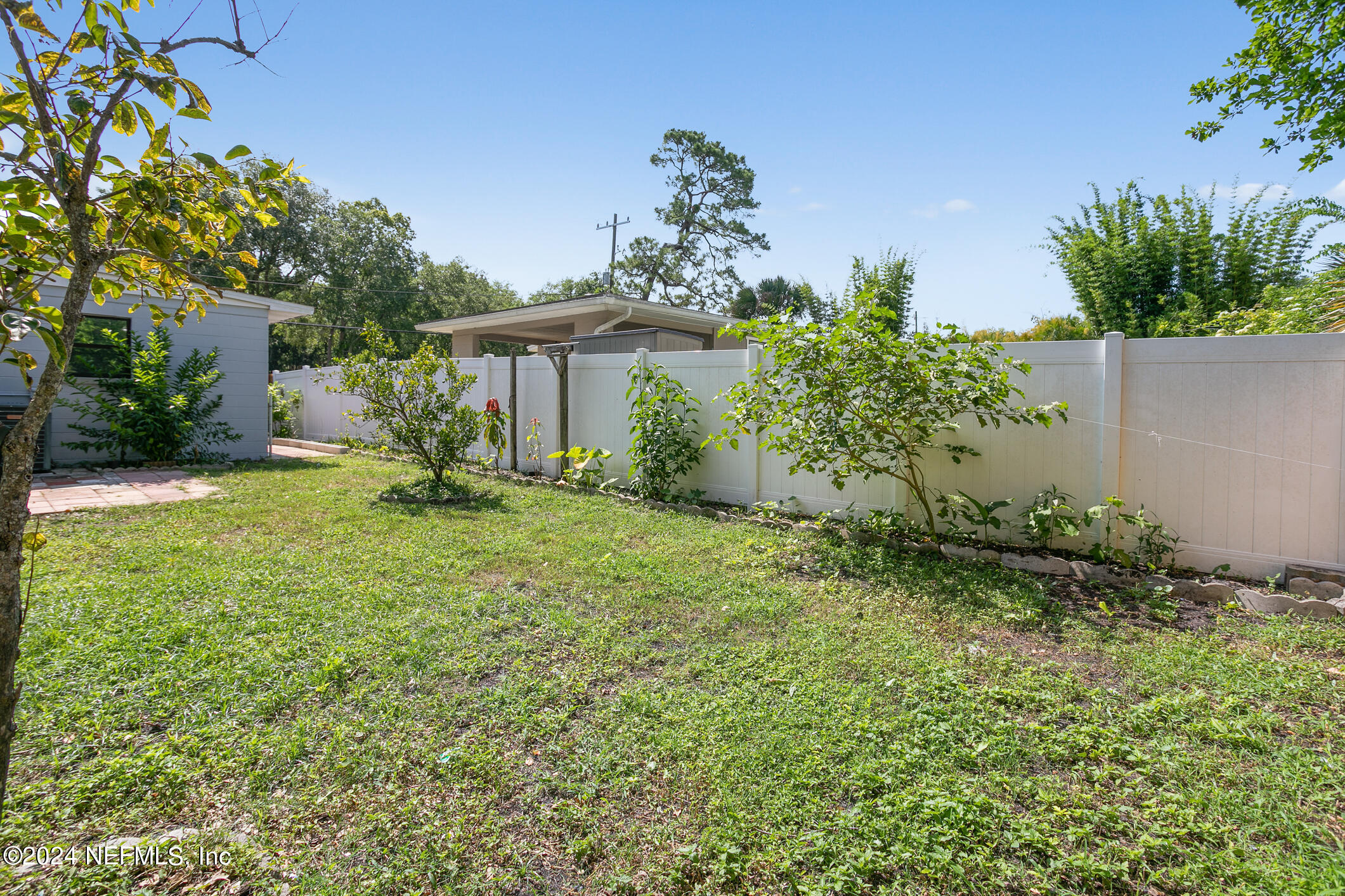 3044 NEWELL Boulevard