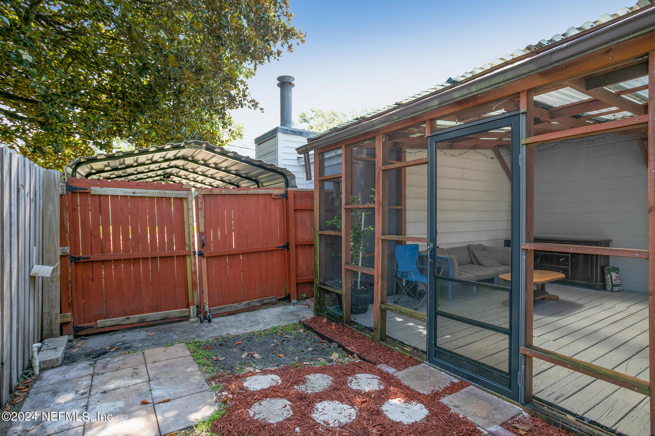 3044 NEWELL Boulevard