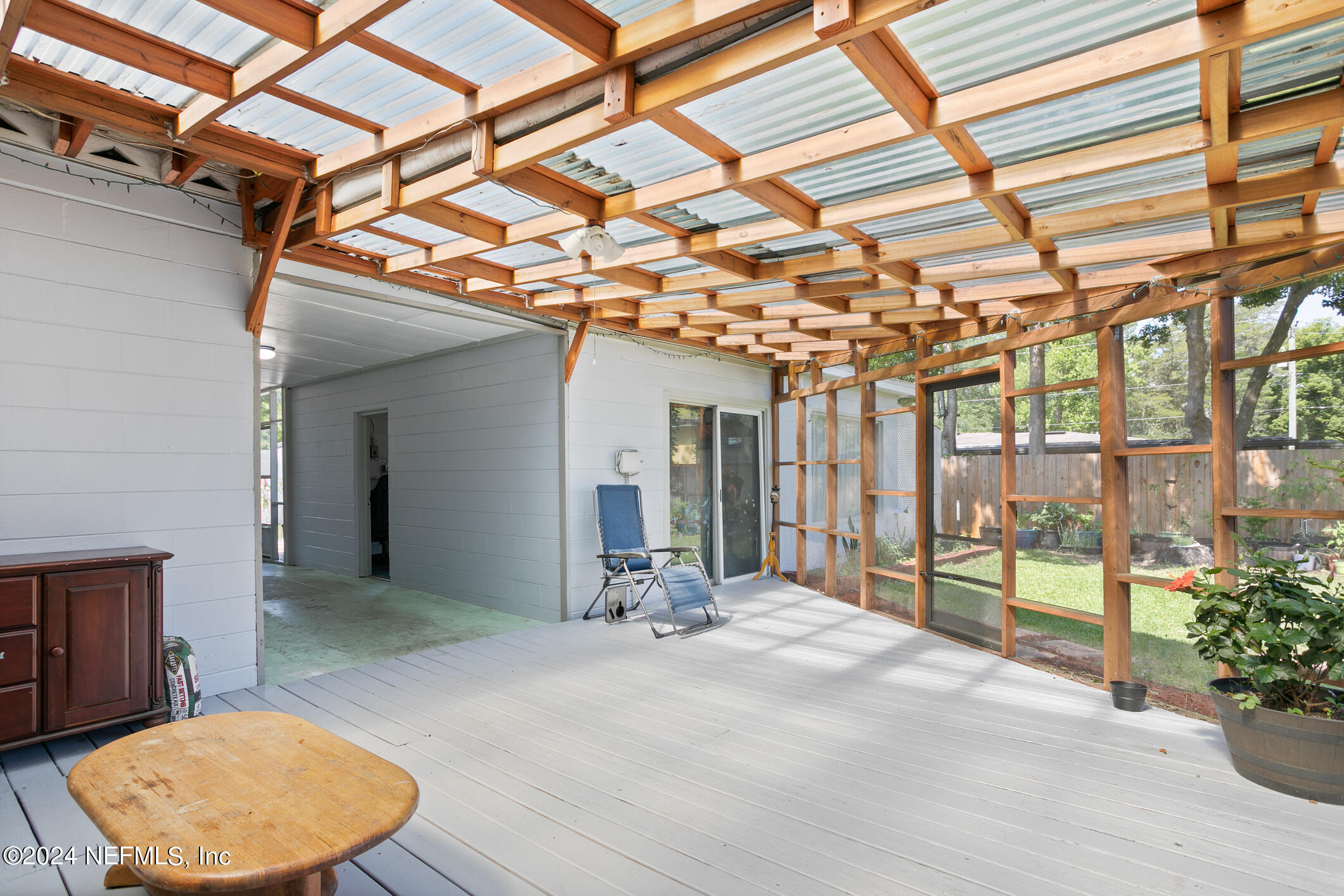 3044 NEWELL Boulevard