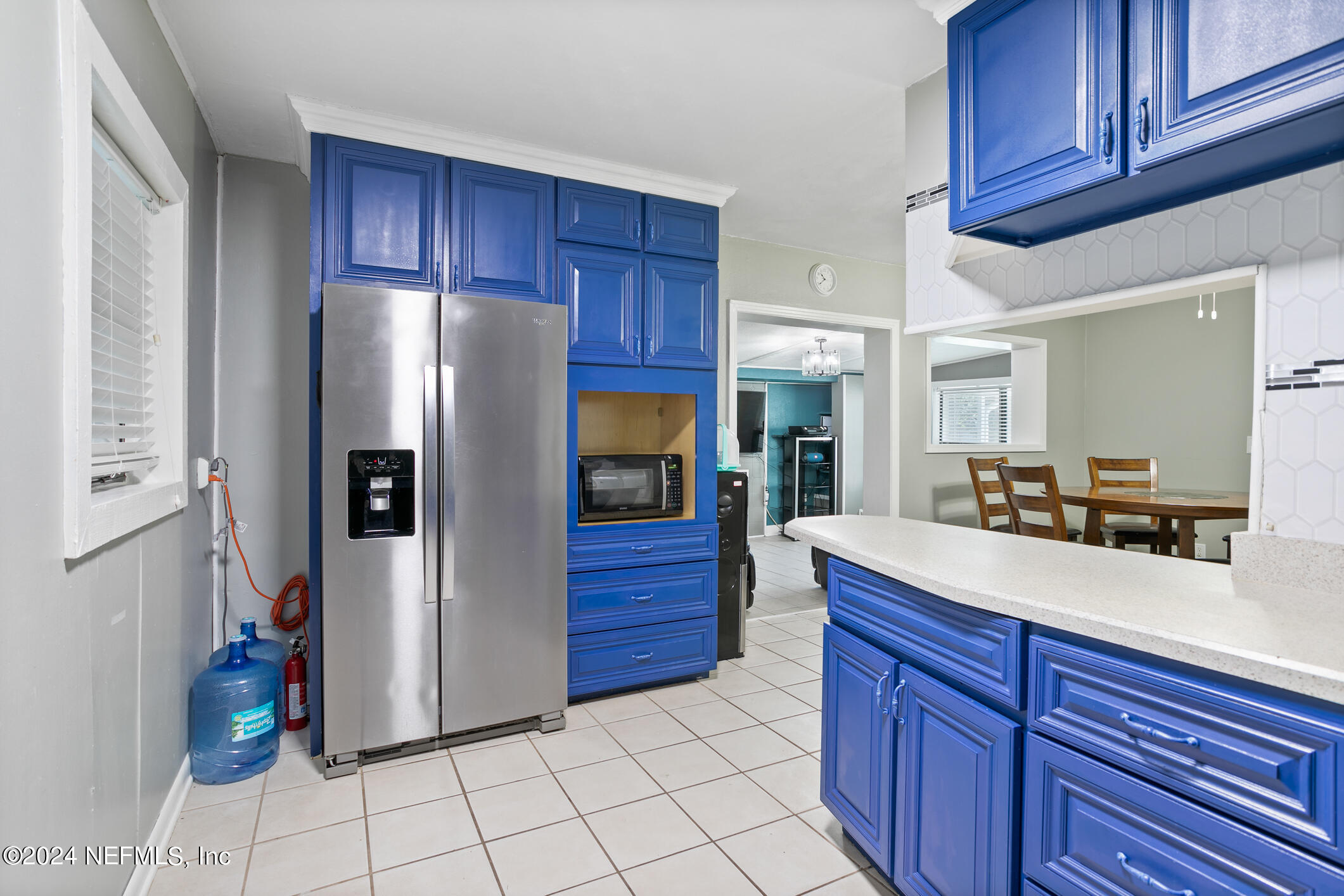 3044 NEWELL Boulevard