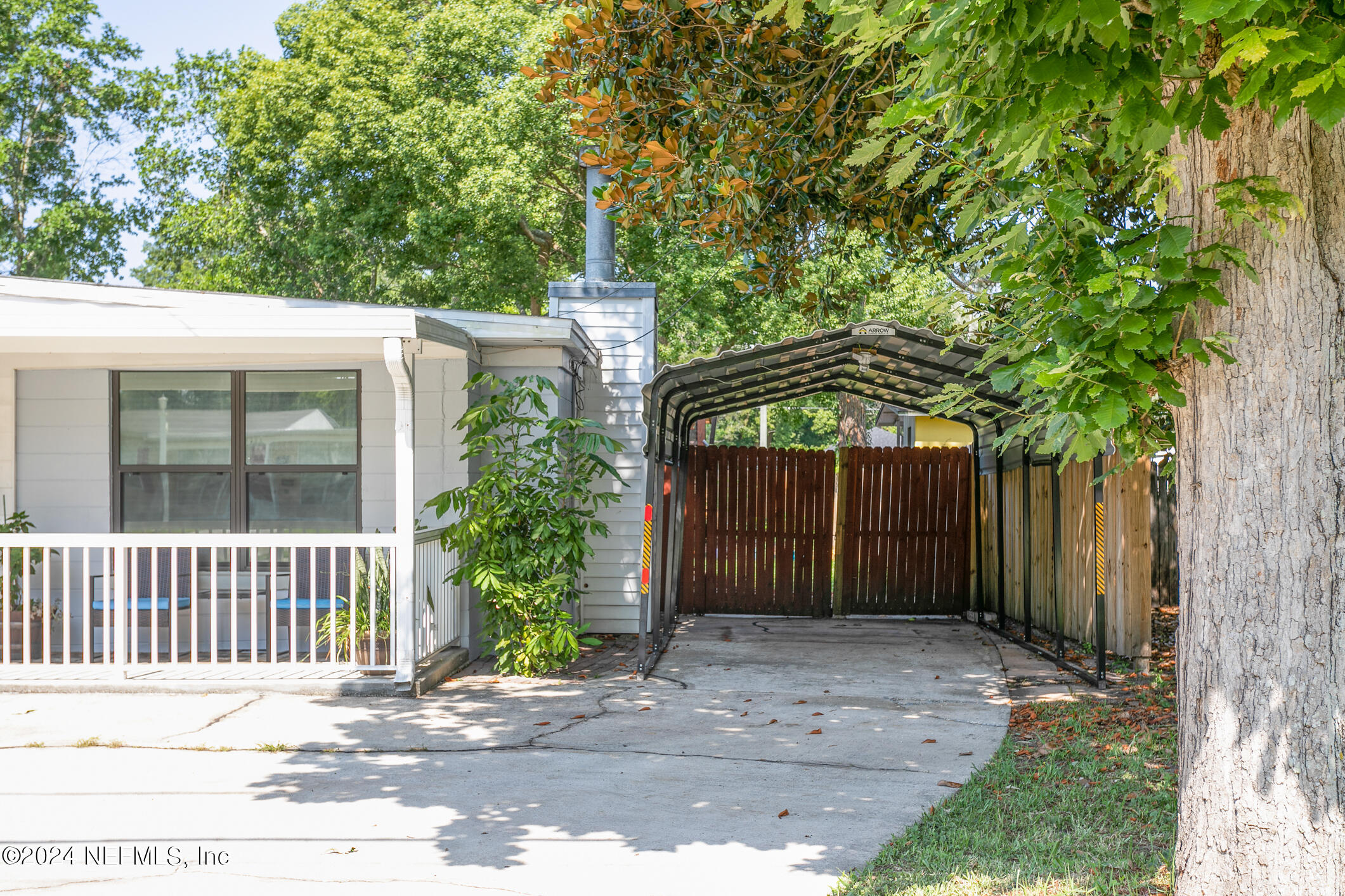 3044 NEWELL Boulevard