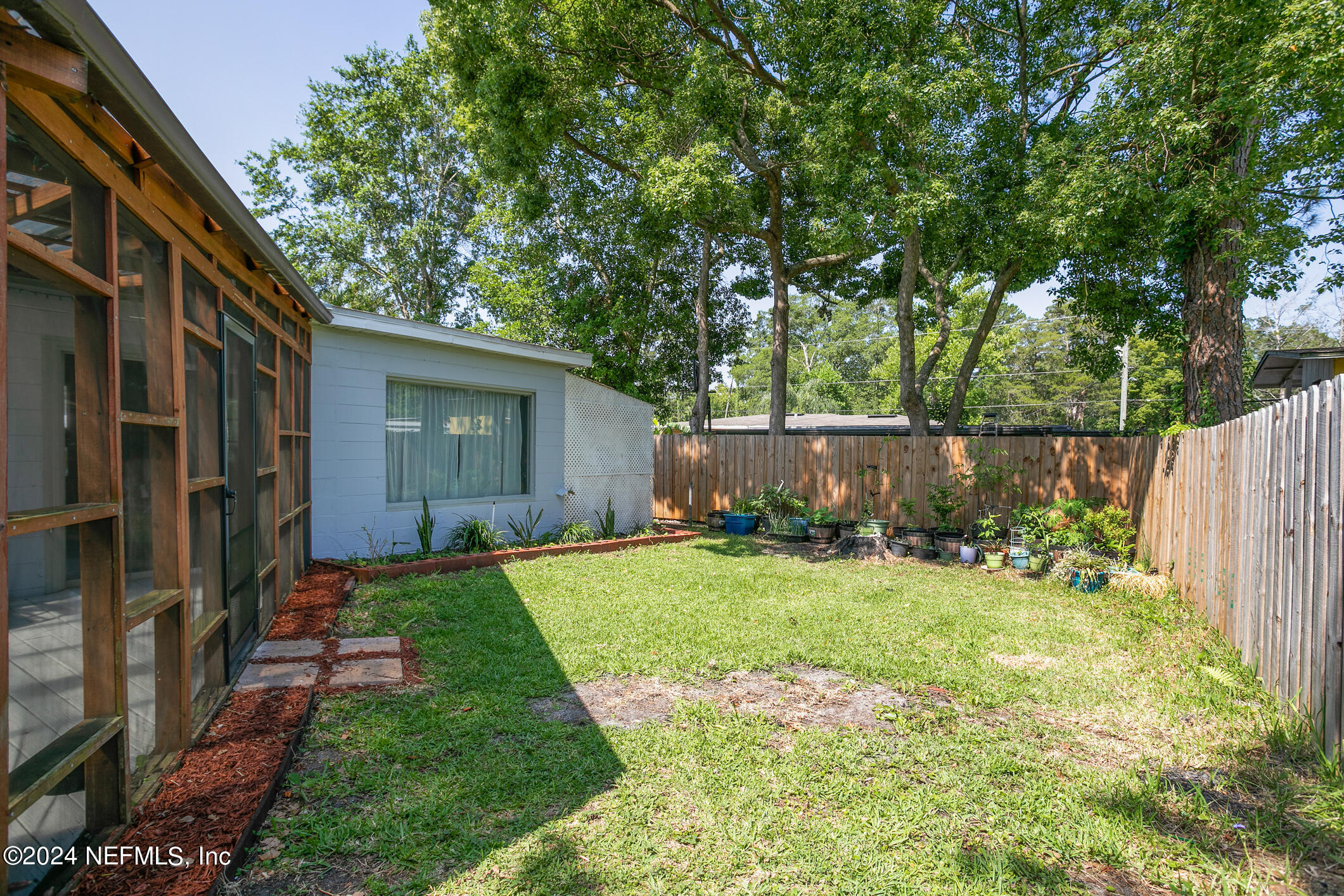 3044 NEWELL Boulevard