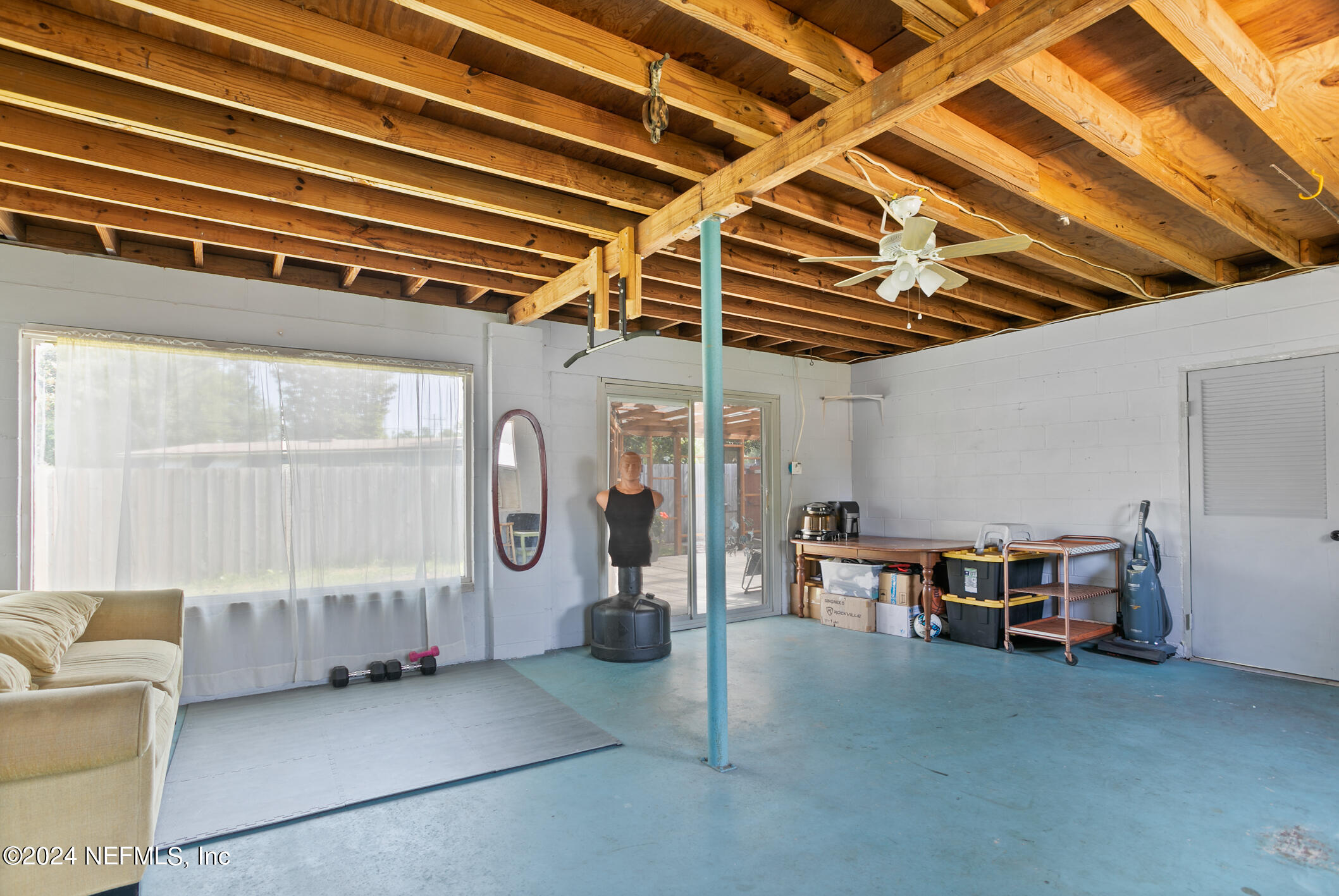 3044 NEWELL Boulevard