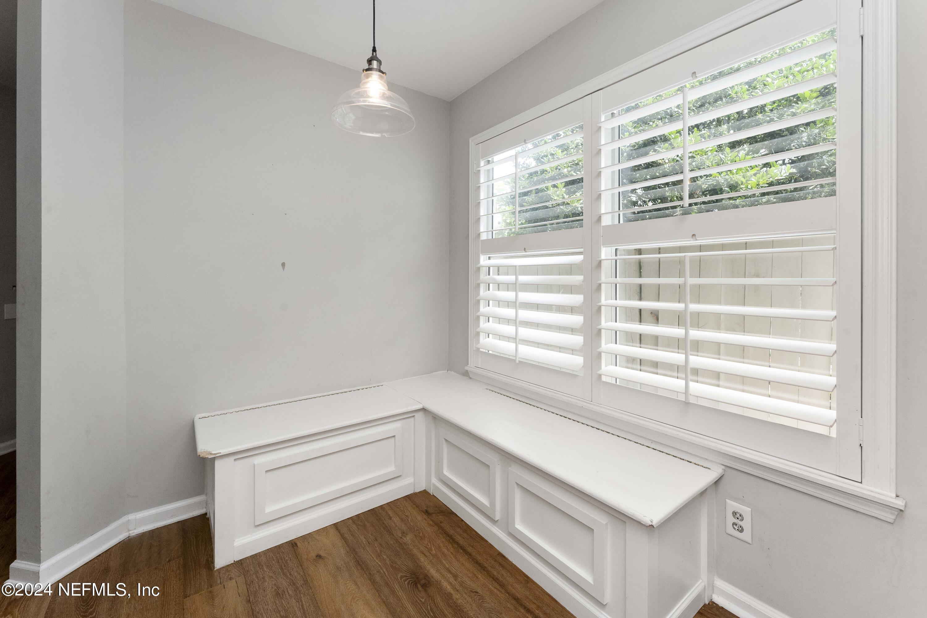 587 SELVA LAKES Circle