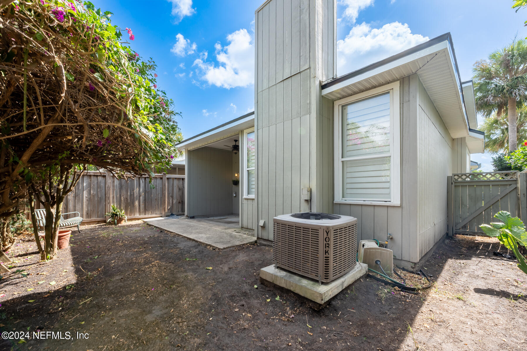 587 SELVA LAKES Circle