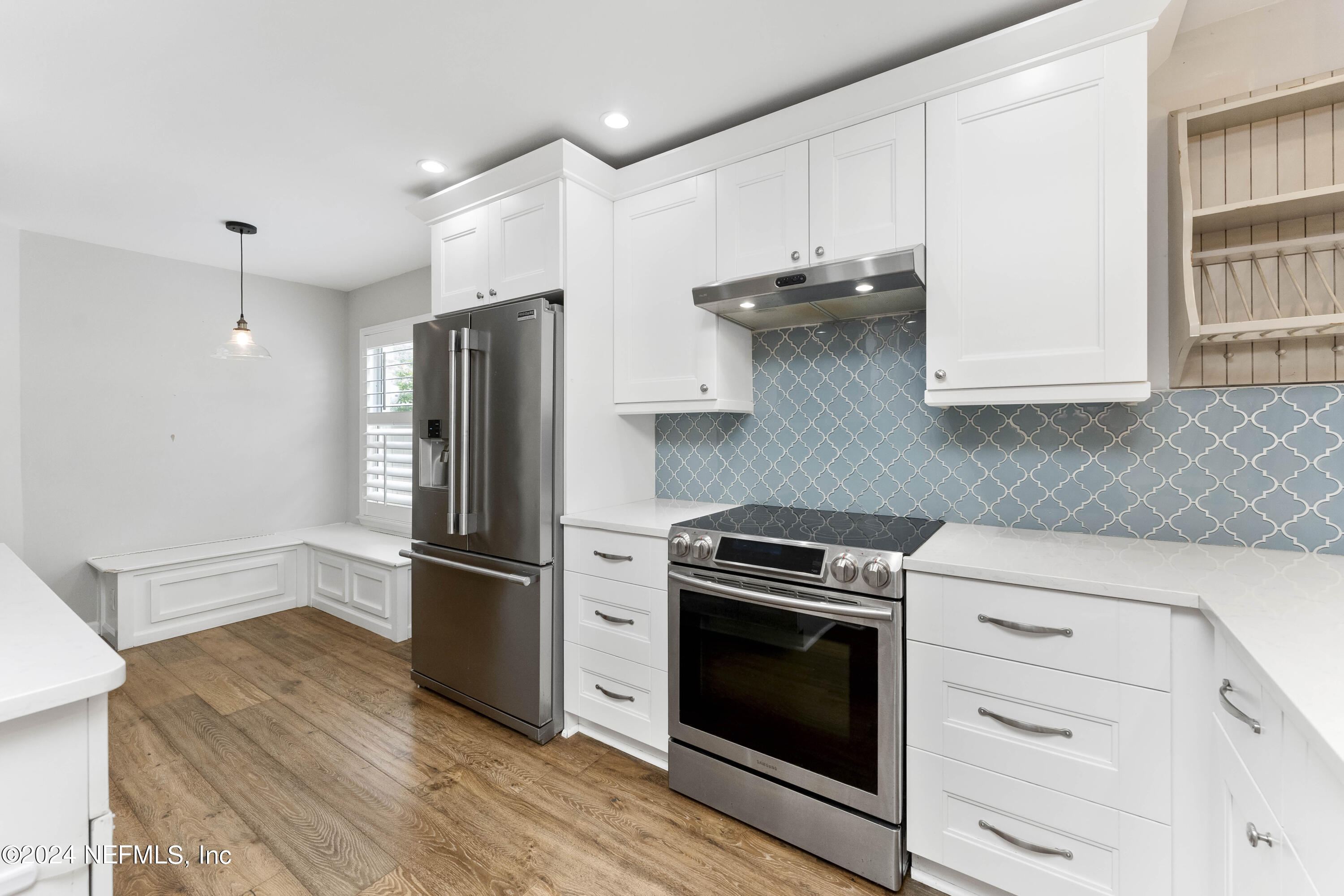 587 SELVA LAKES Circle