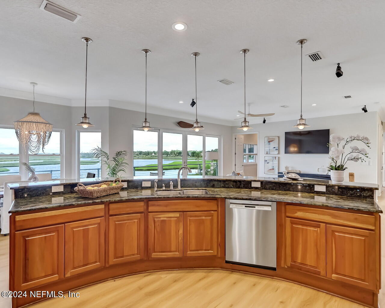 14192 TOMAS POINT Lane