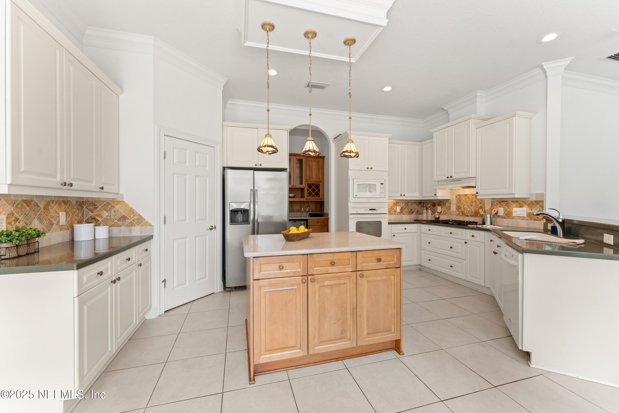 425 Clearwater Drive