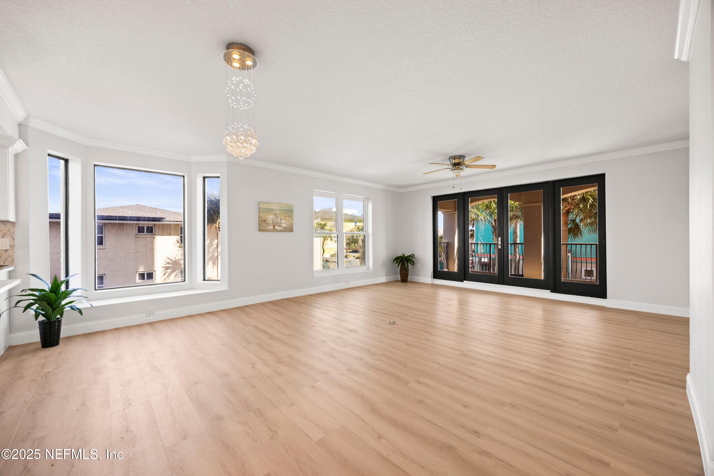 115 9TH Avenue S, 201