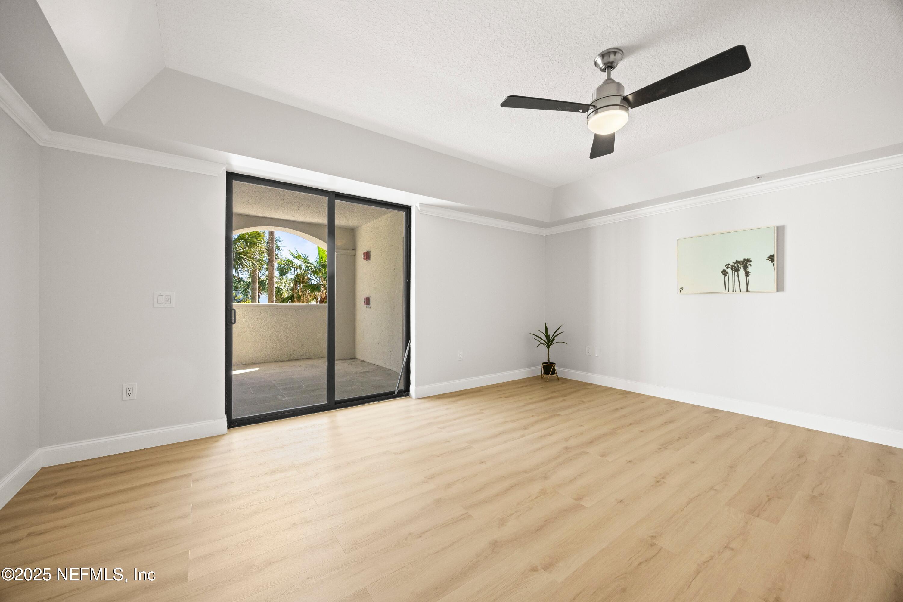 115 9TH Avenue S, 201