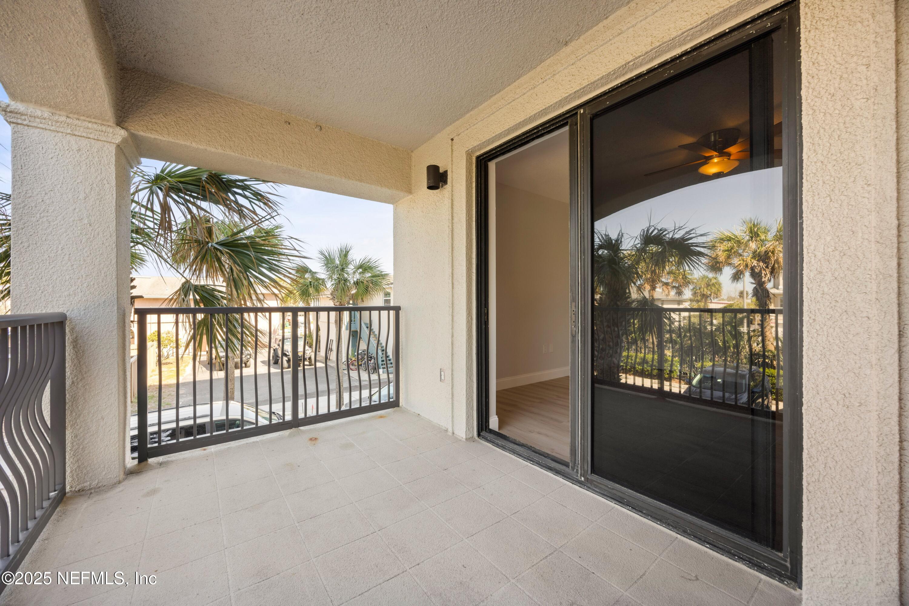 115 9TH Avenue S, 201