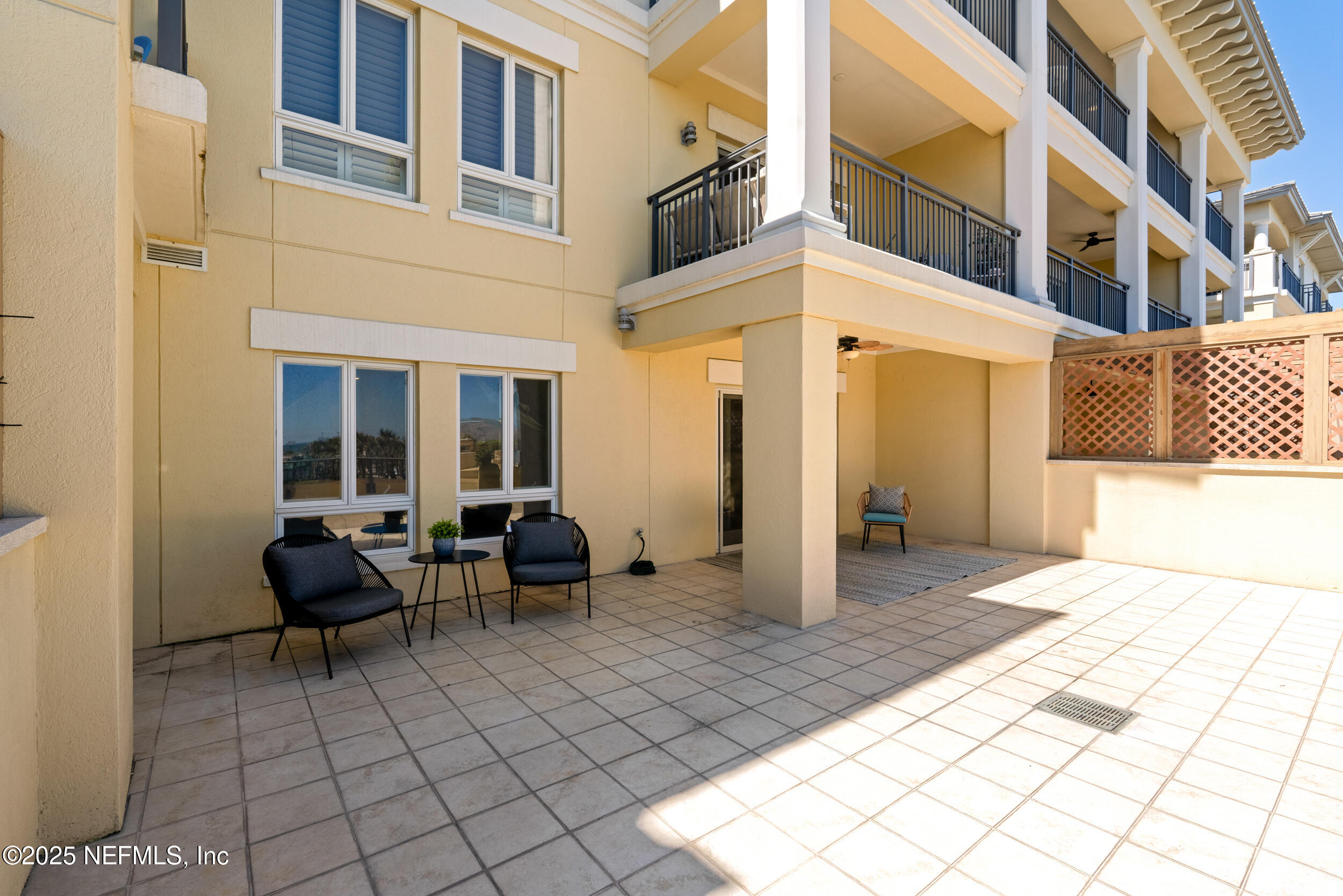 525 3RD Street N, 307