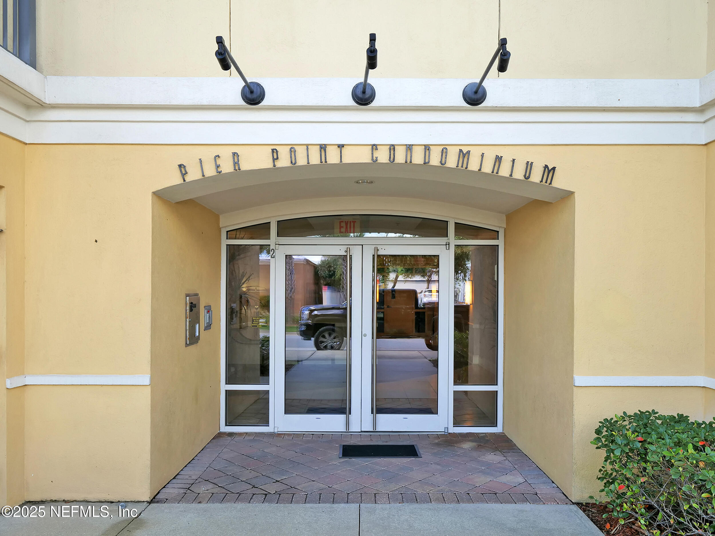 525 3RD Street N, 307