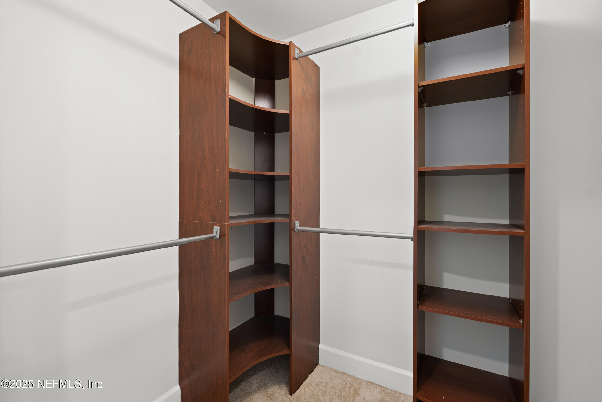 525 3RD Street N, 307