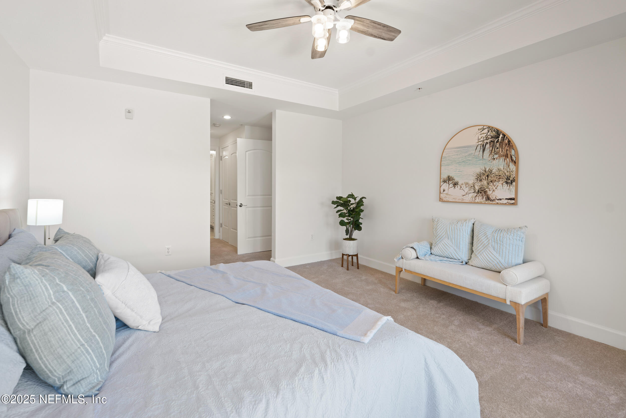 525 3RD Street N, 307
