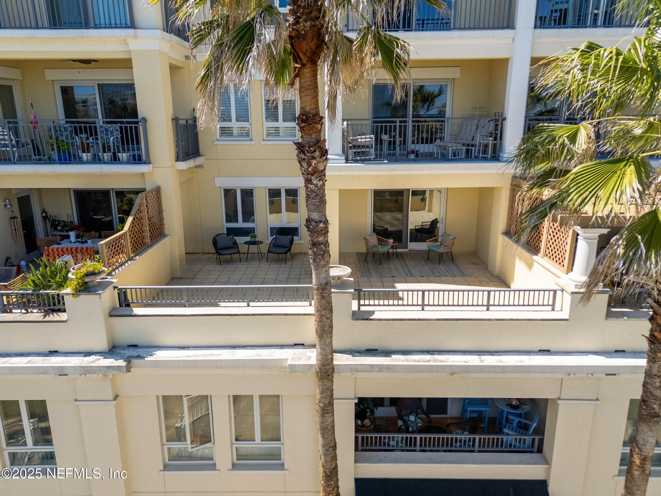 525 3RD Street N, 307