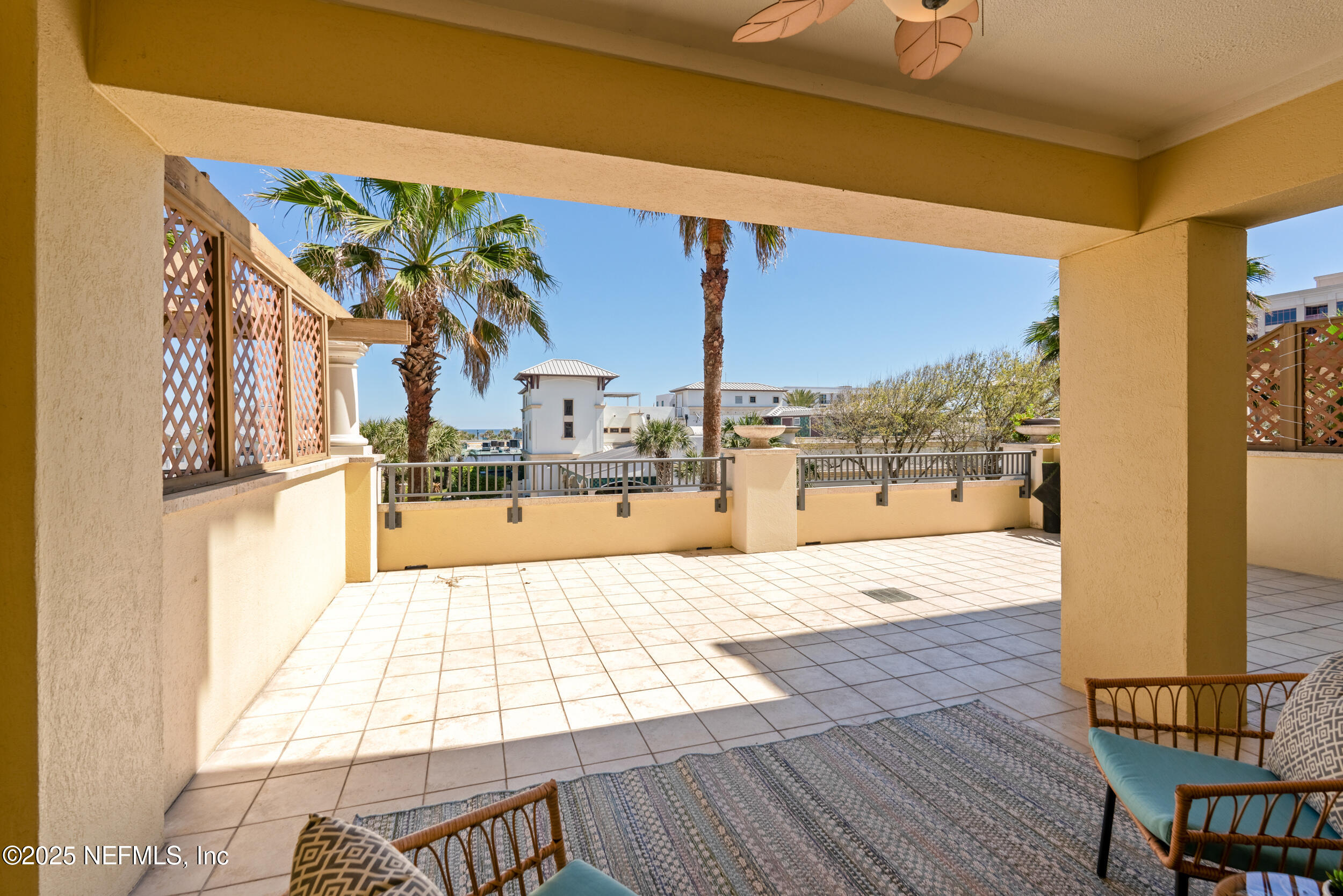525 3RD Street N, 307