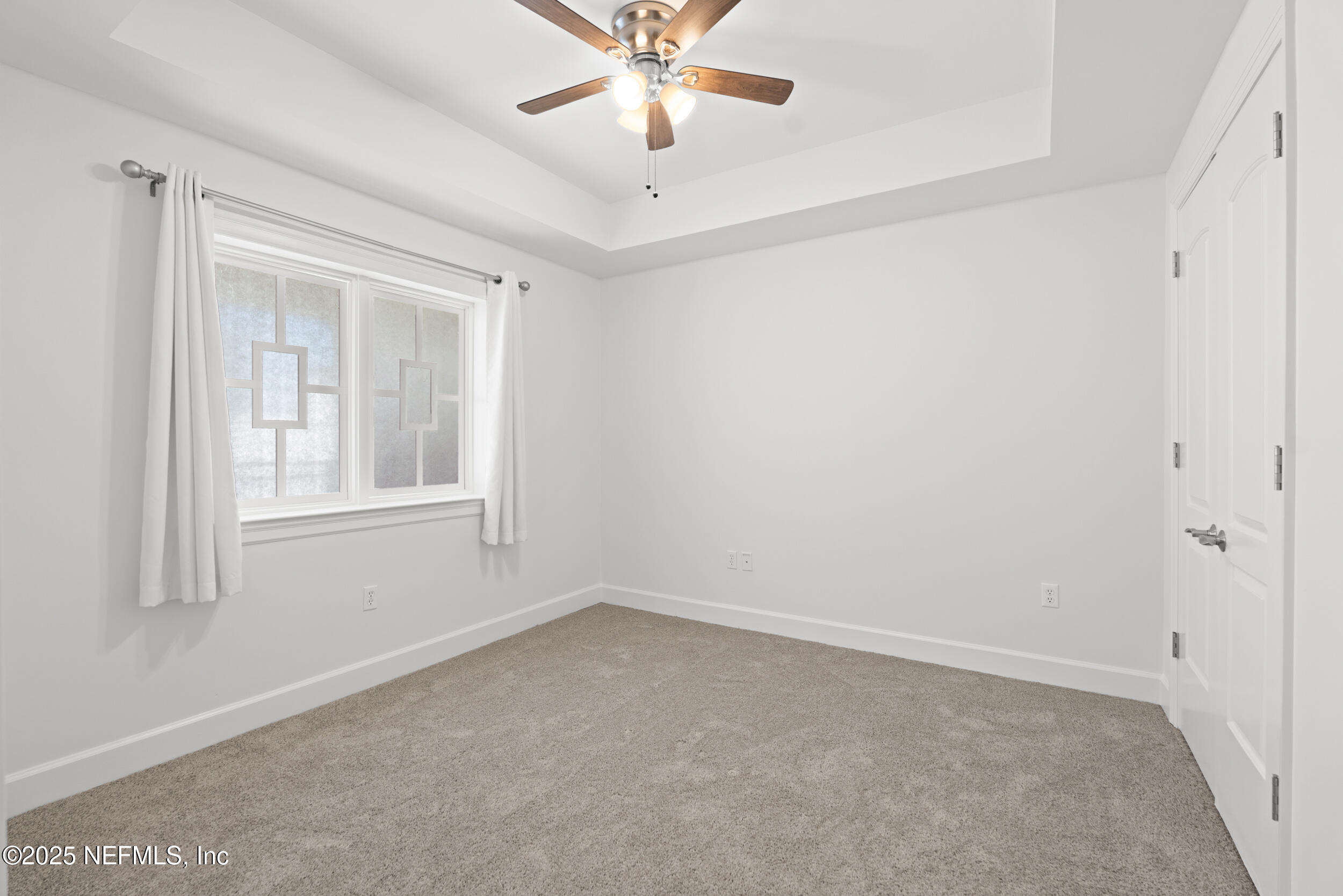 525 3RD Street N, 307