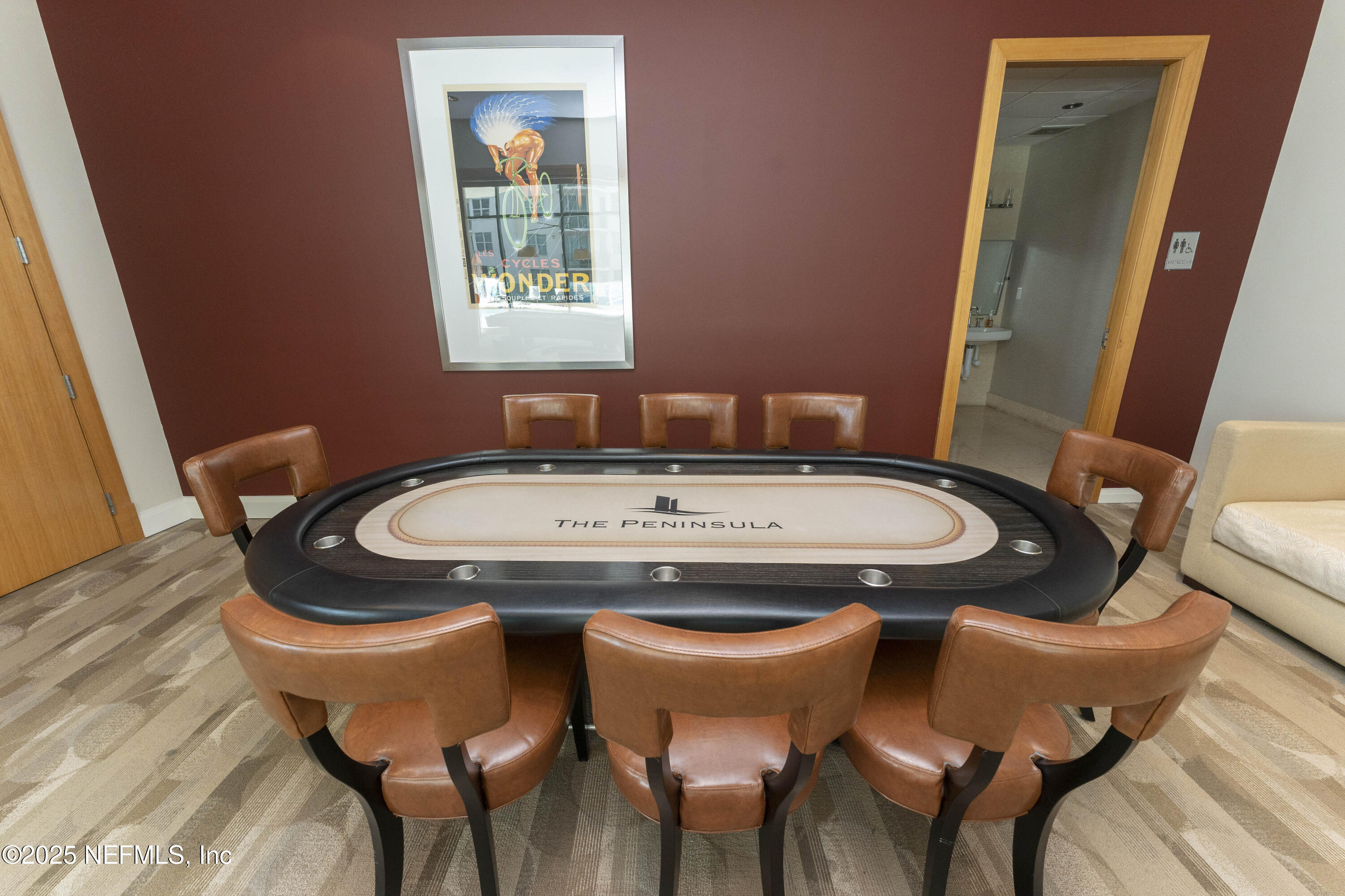 1431 Riverplace Boulevard, 2003