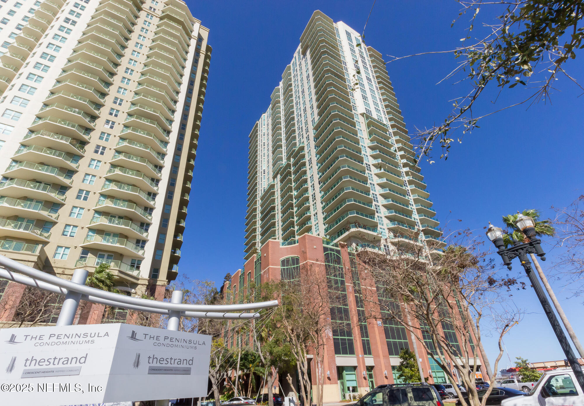 1431 Riverplace Boulevard, 2003