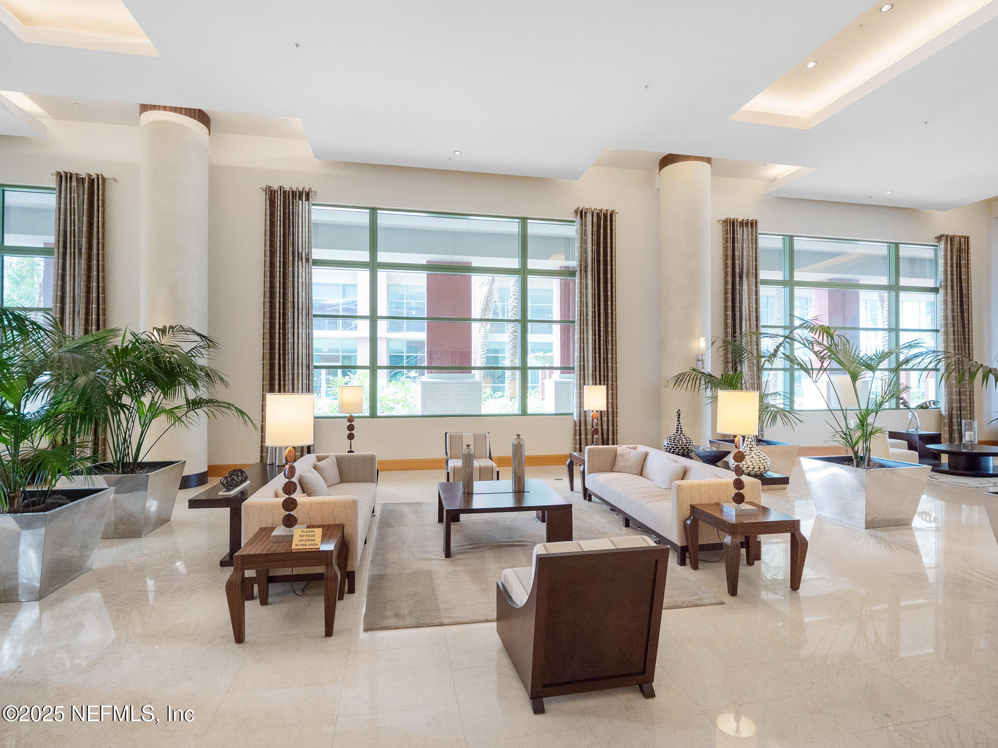 1431 Riverplace Boulevard, 2003