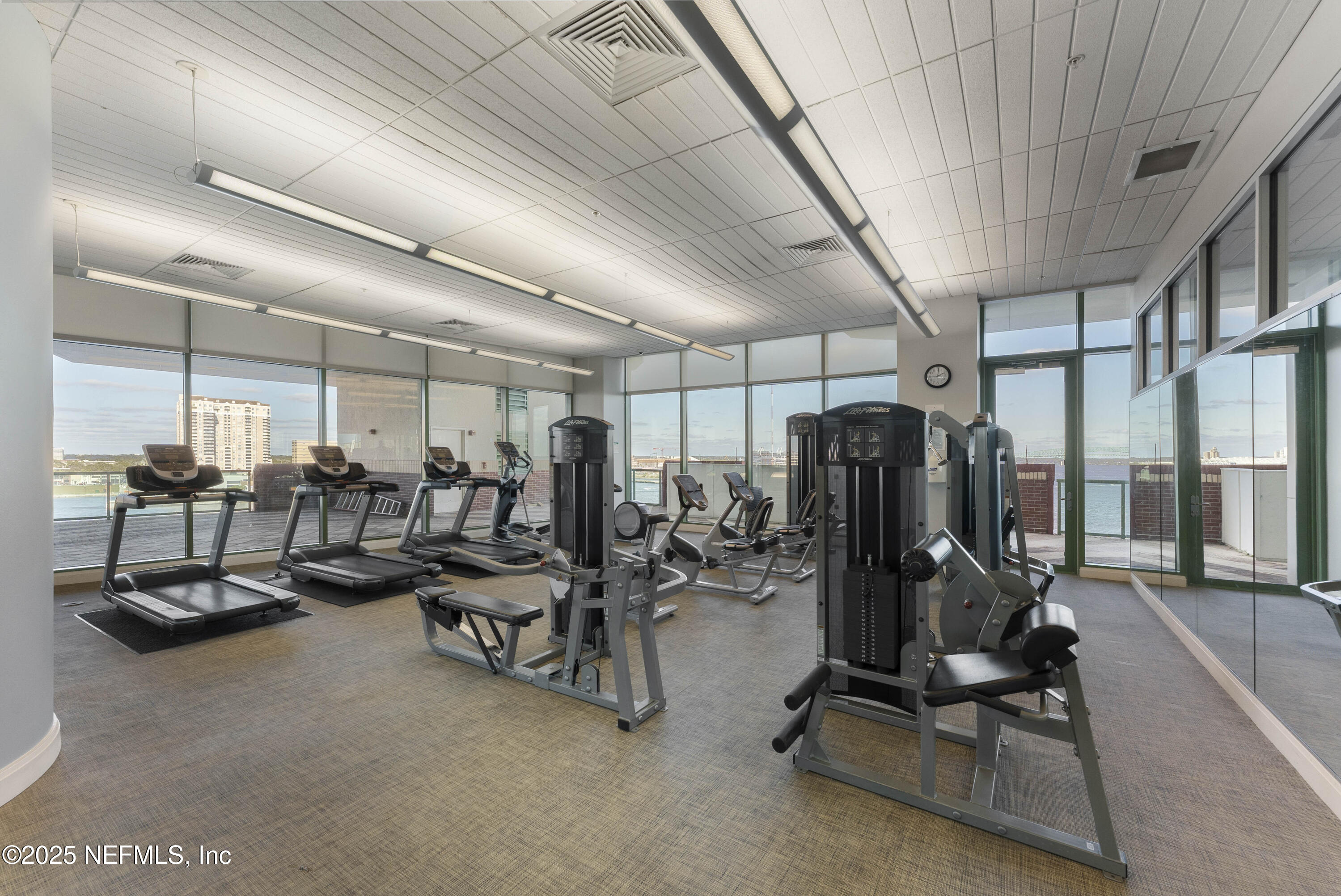 1431 Riverplace Boulevard, 2003