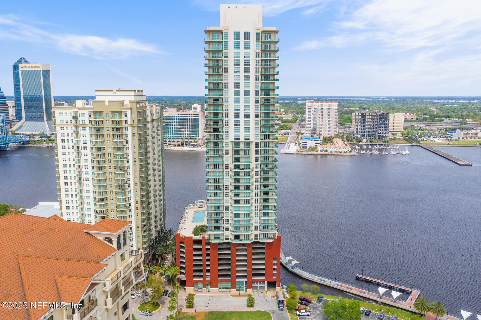 1431 Riverplace Boulevard, 2003