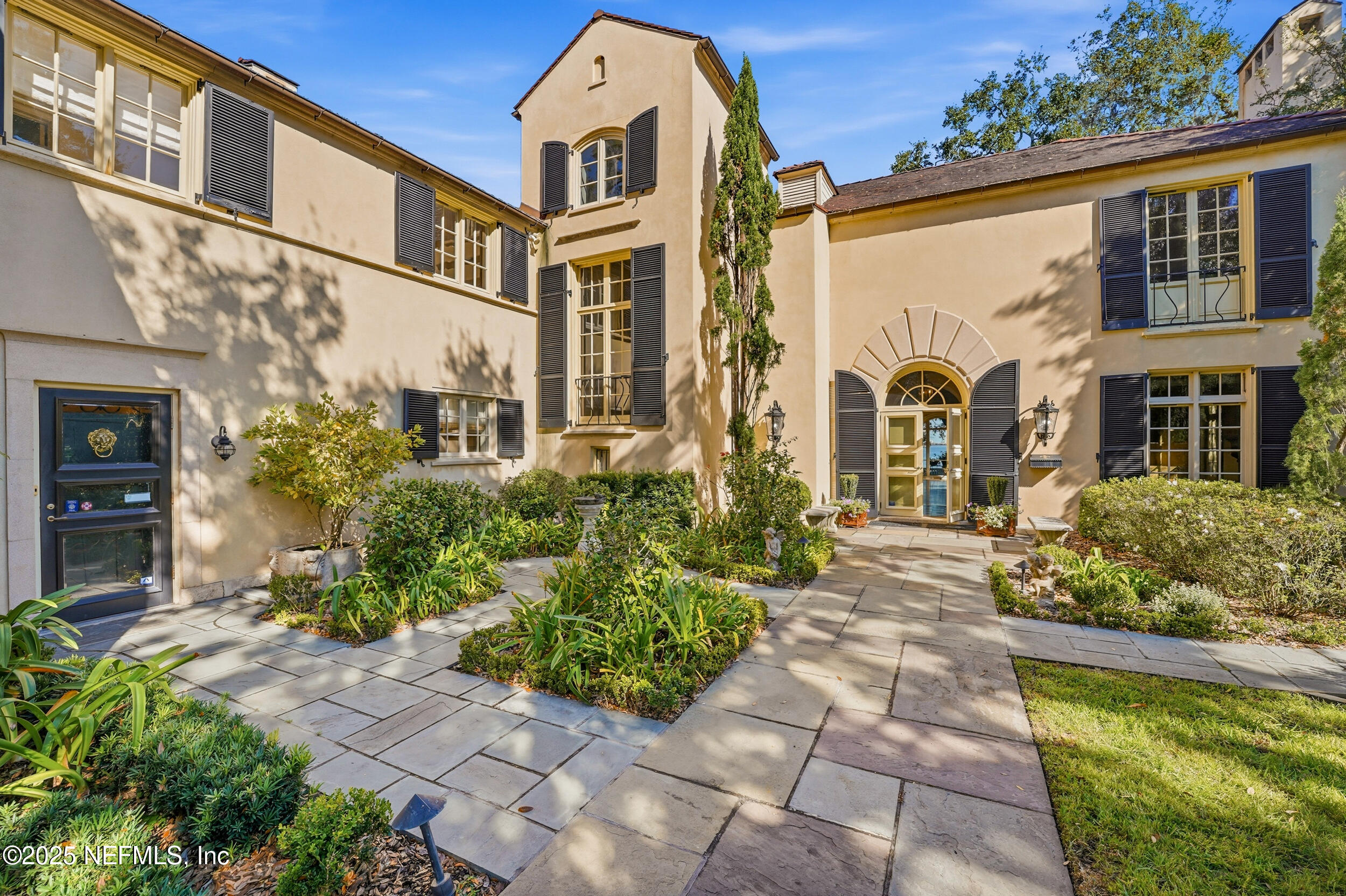 3775 ORTEGA Boulevard