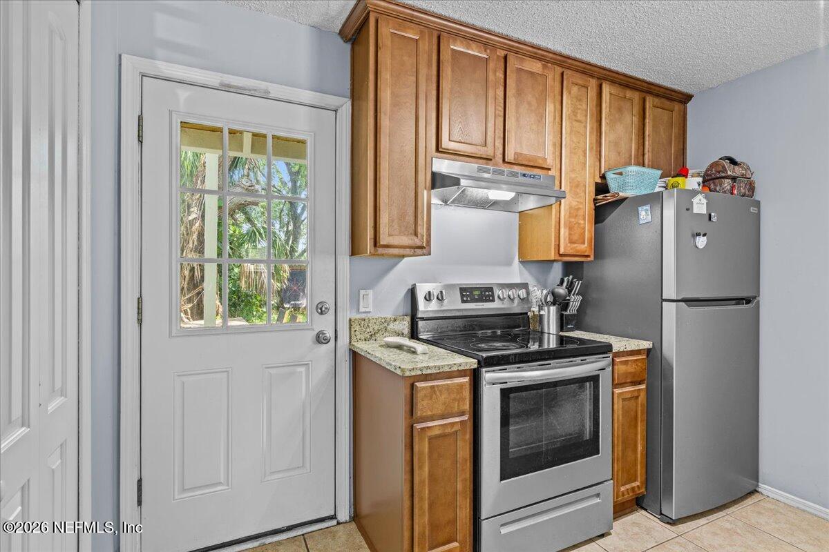 887 & 889 8TH Avenue S