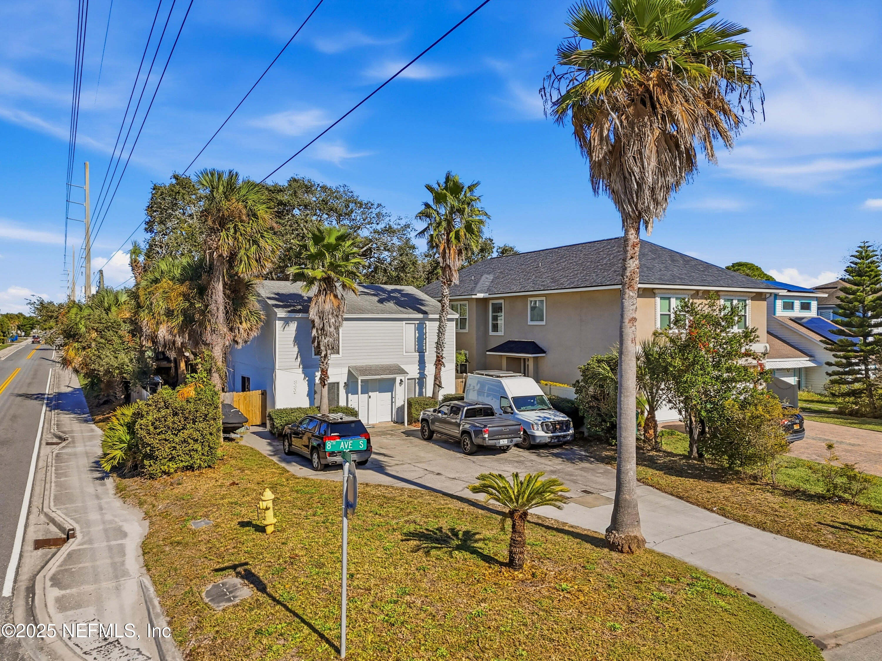 887 & 889 8TH Avenue S