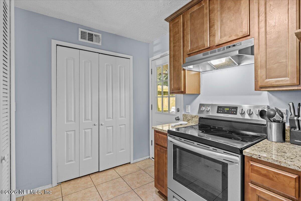 887 & 889 8TH Avenue S