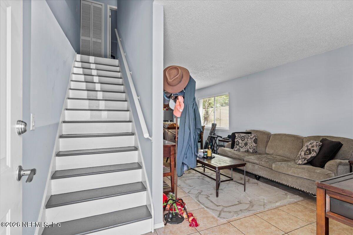 887 & 889 8TH Avenue S