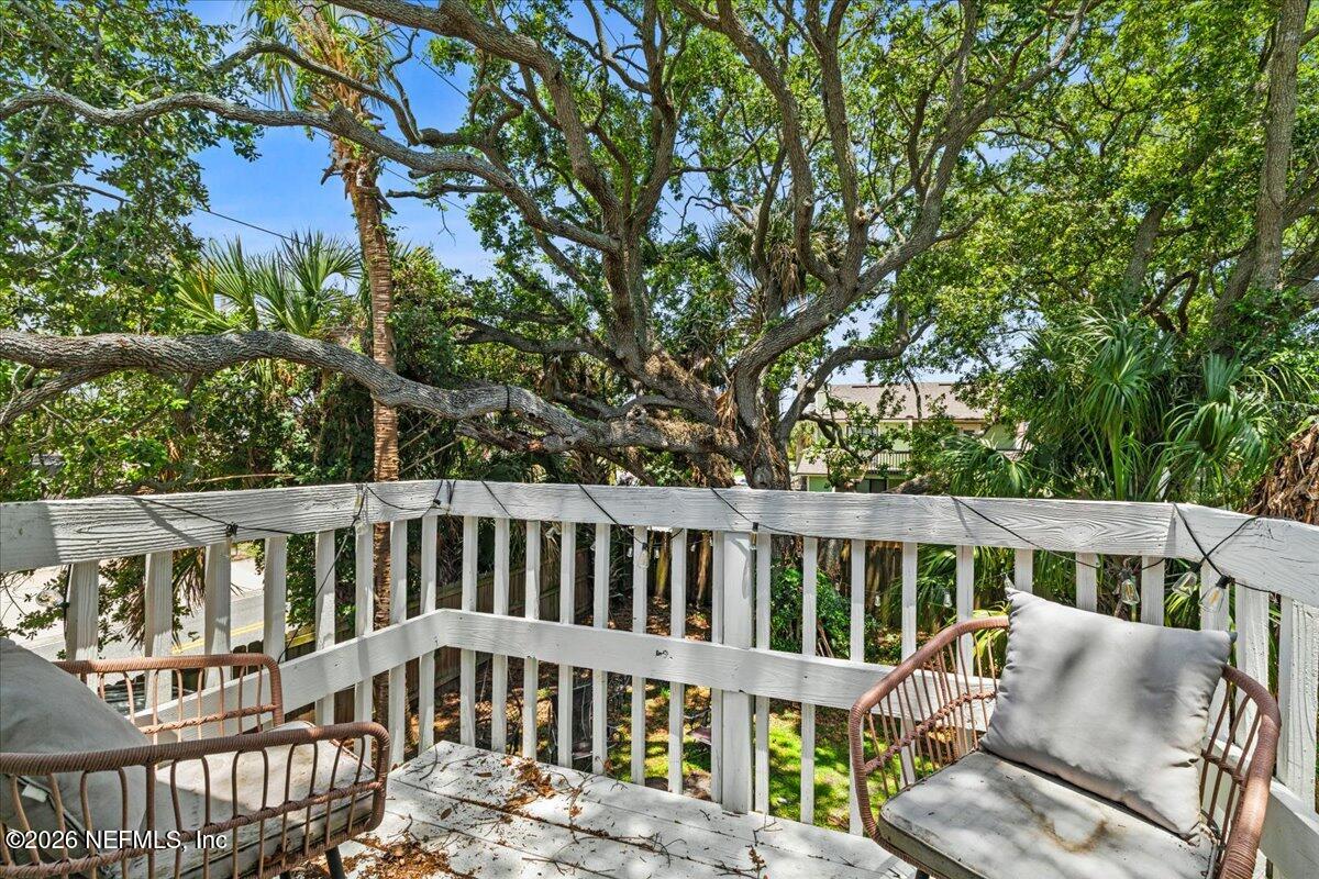 887 & 889 8TH Avenue S