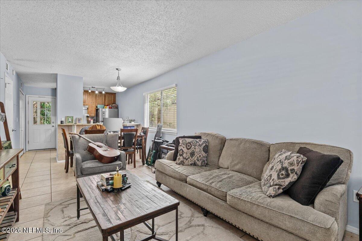 887 & 889 8TH Avenue S
