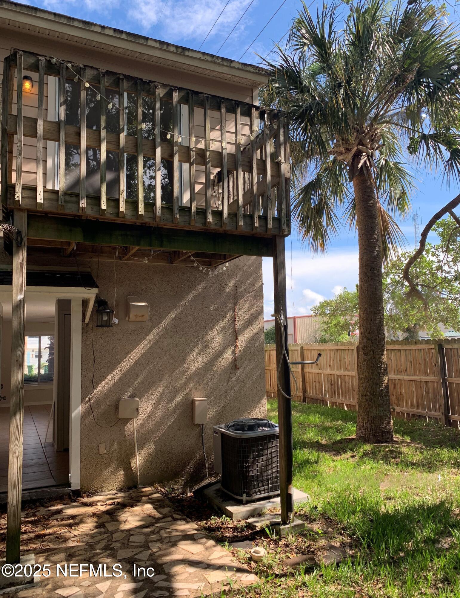 887 & 889 8TH Avenue S