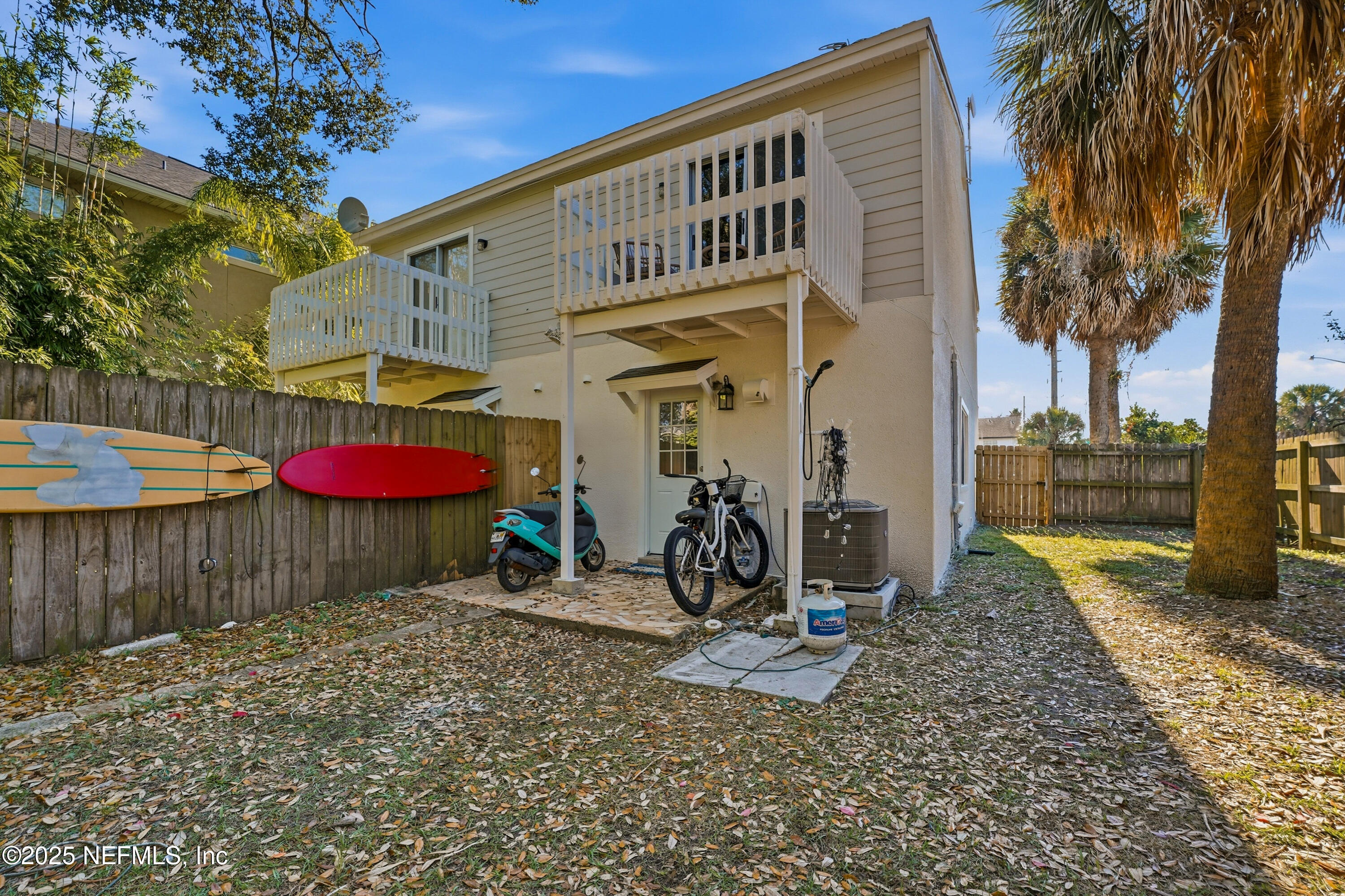 887 & 889 8TH Avenue S