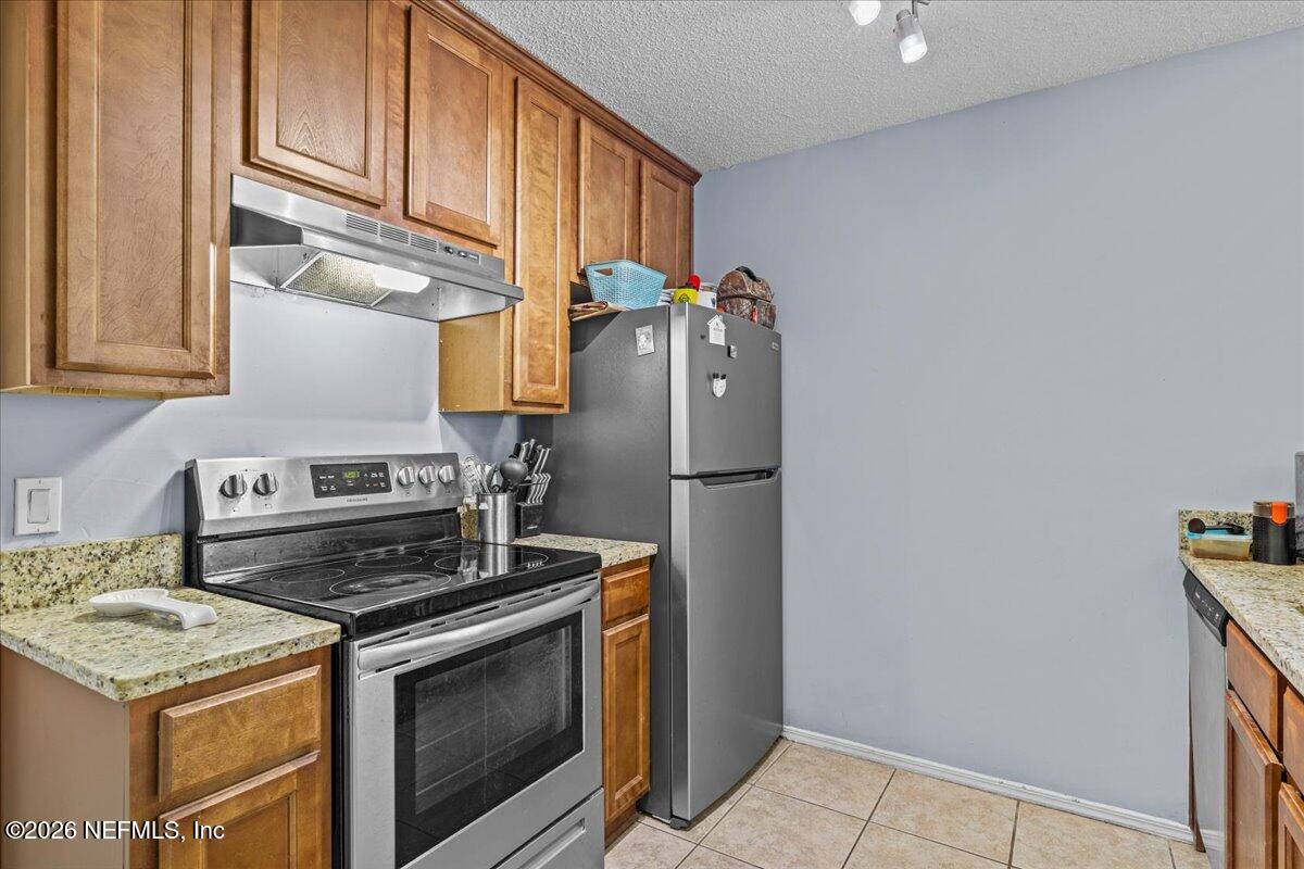 887 & 889 8TH Avenue S