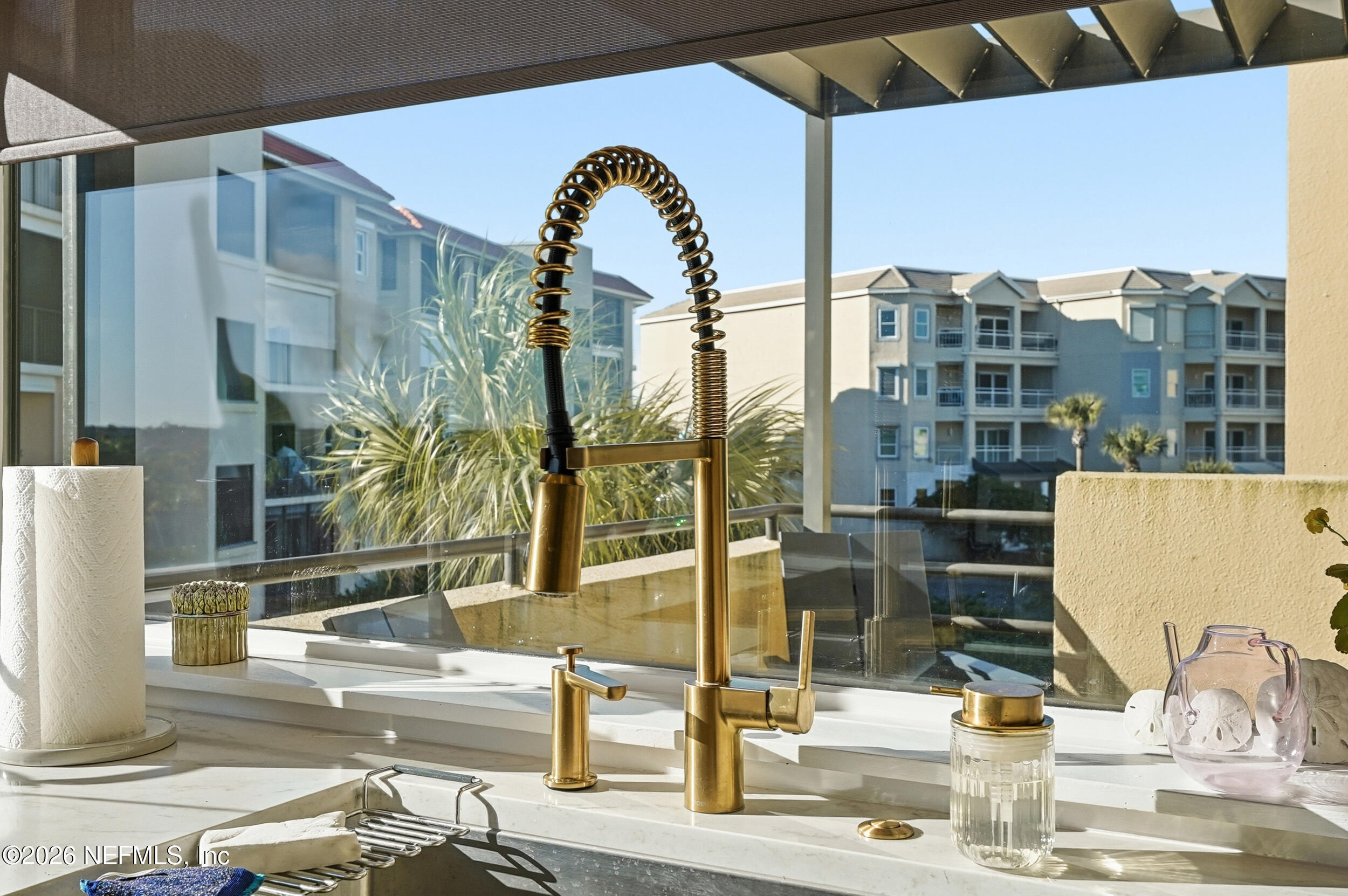 822 SPINNAKERS REACH Drive