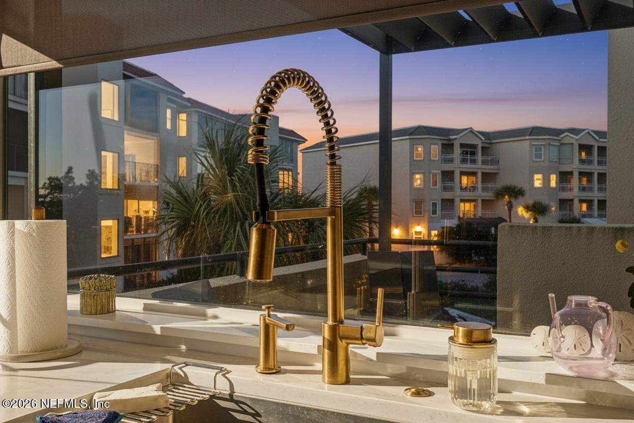 822 SPINNAKERS REACH Drive