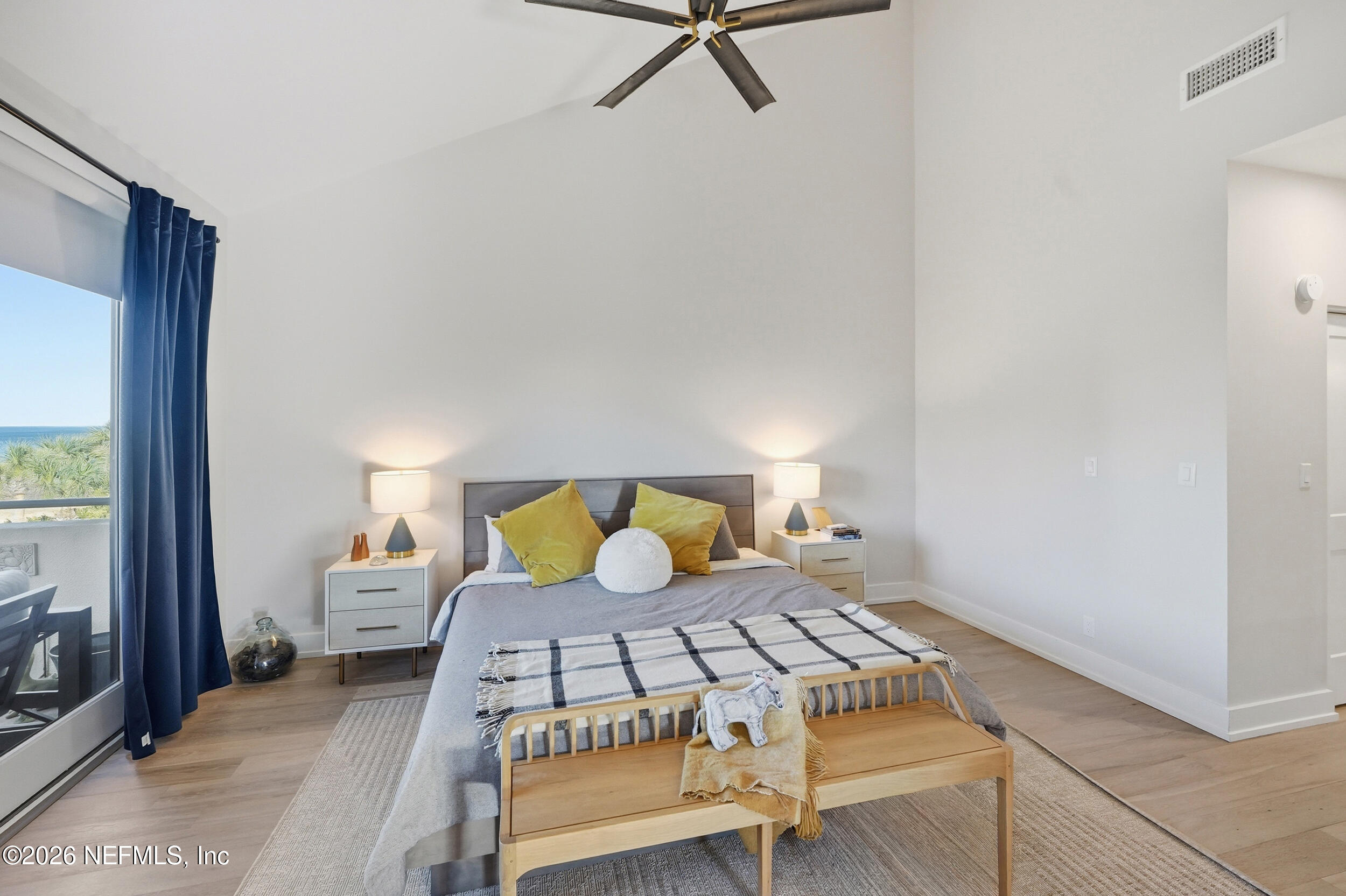 822 SPINNAKERS REACH Drive